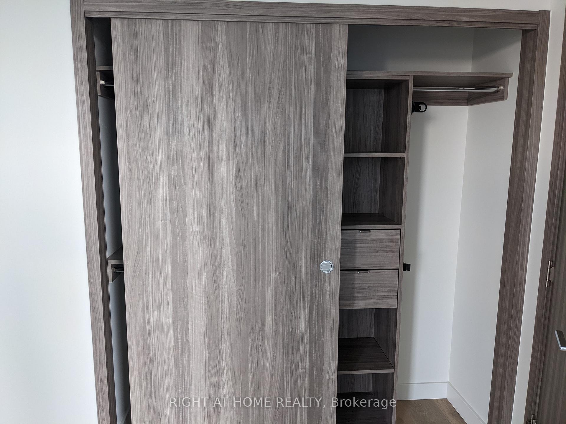 Photo 11 of Unit 701, 95 Mcmahon Drive, North York, Bayview Village — HOMEH