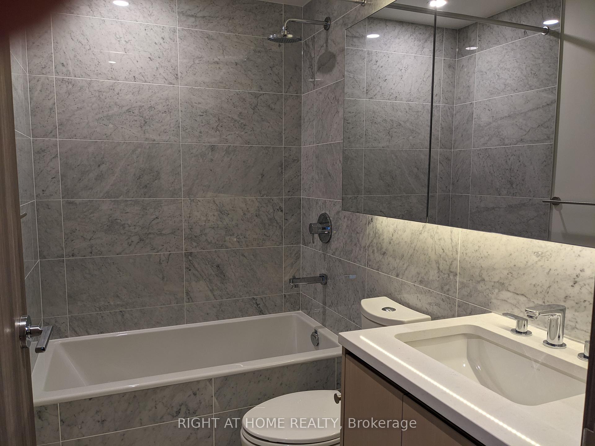Photo 12 of Unit 701, 95 Mcmahon Drive, North York, Bayview Village — HOMEH
