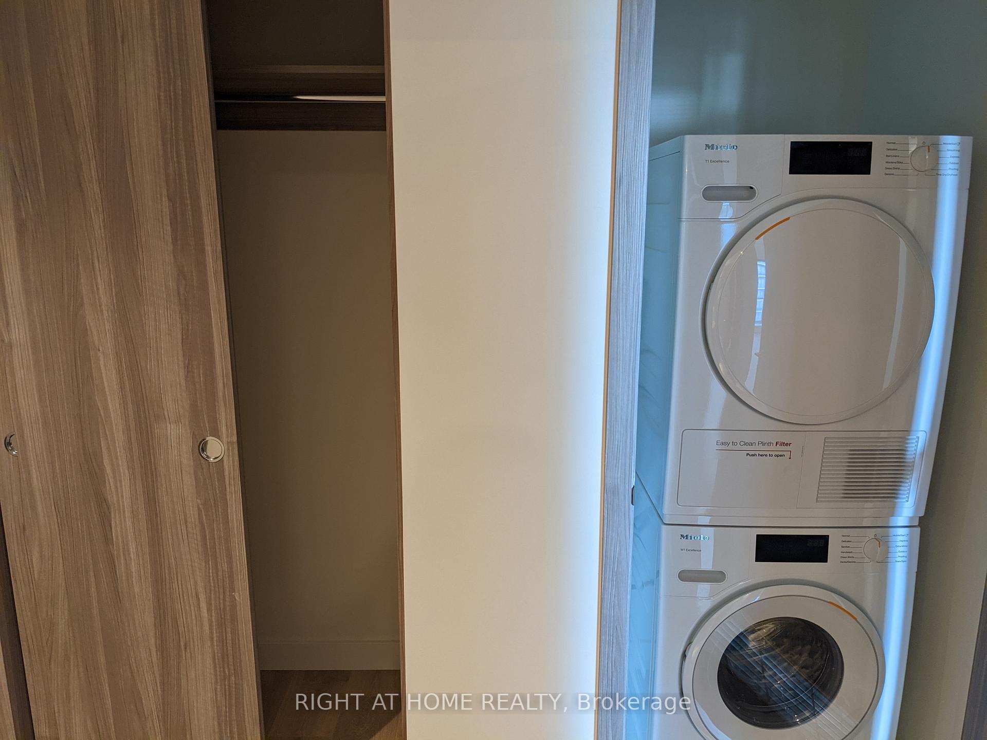 Photo 14 of Unit 701, 95 Mcmahon Drive, North York, Bayview Village — HOMEH