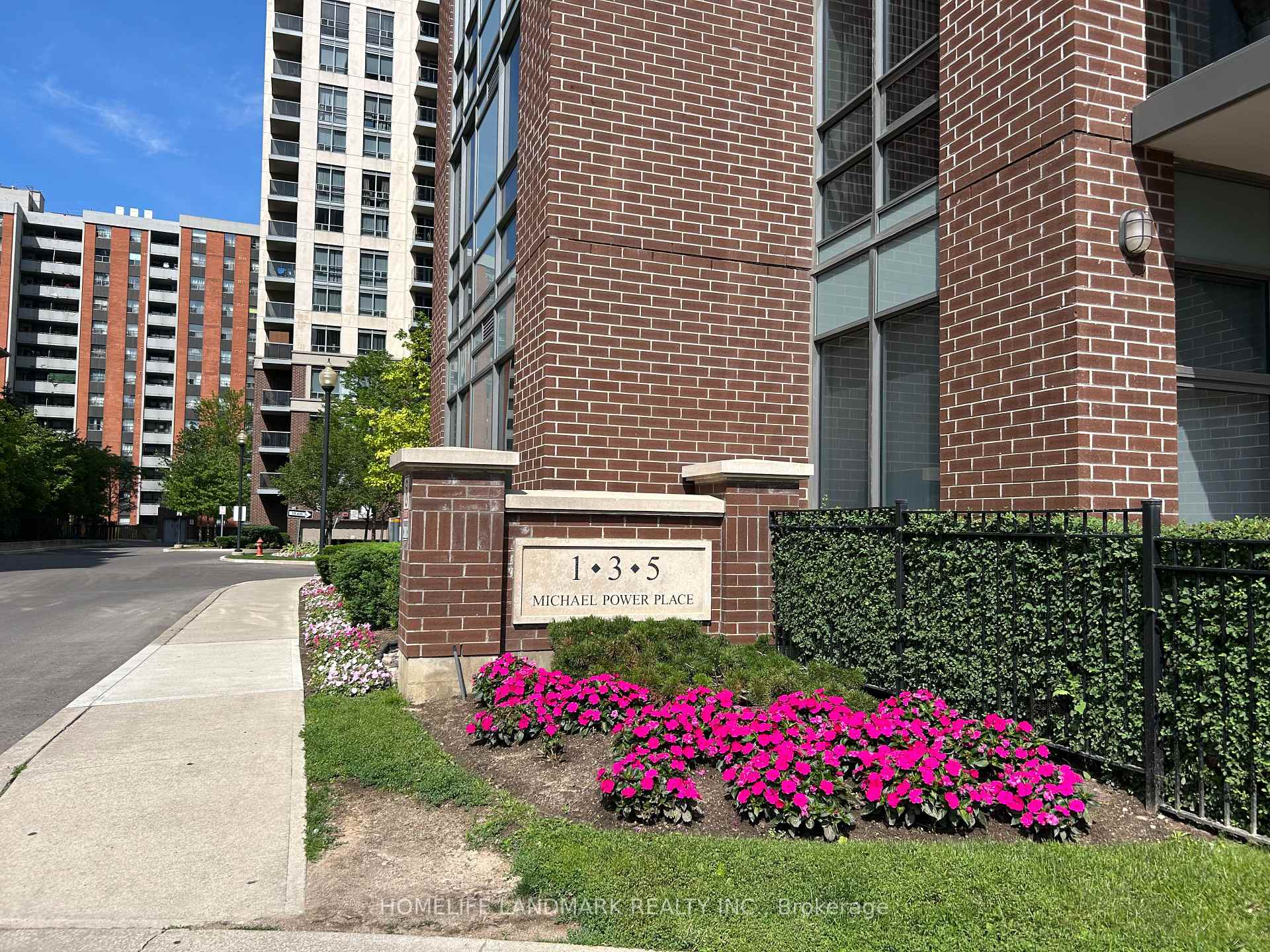 Photo 2 of Unit 1406, 3 Michael Power Place S, Etobicoke, Islington-City Centre West — HOMEH