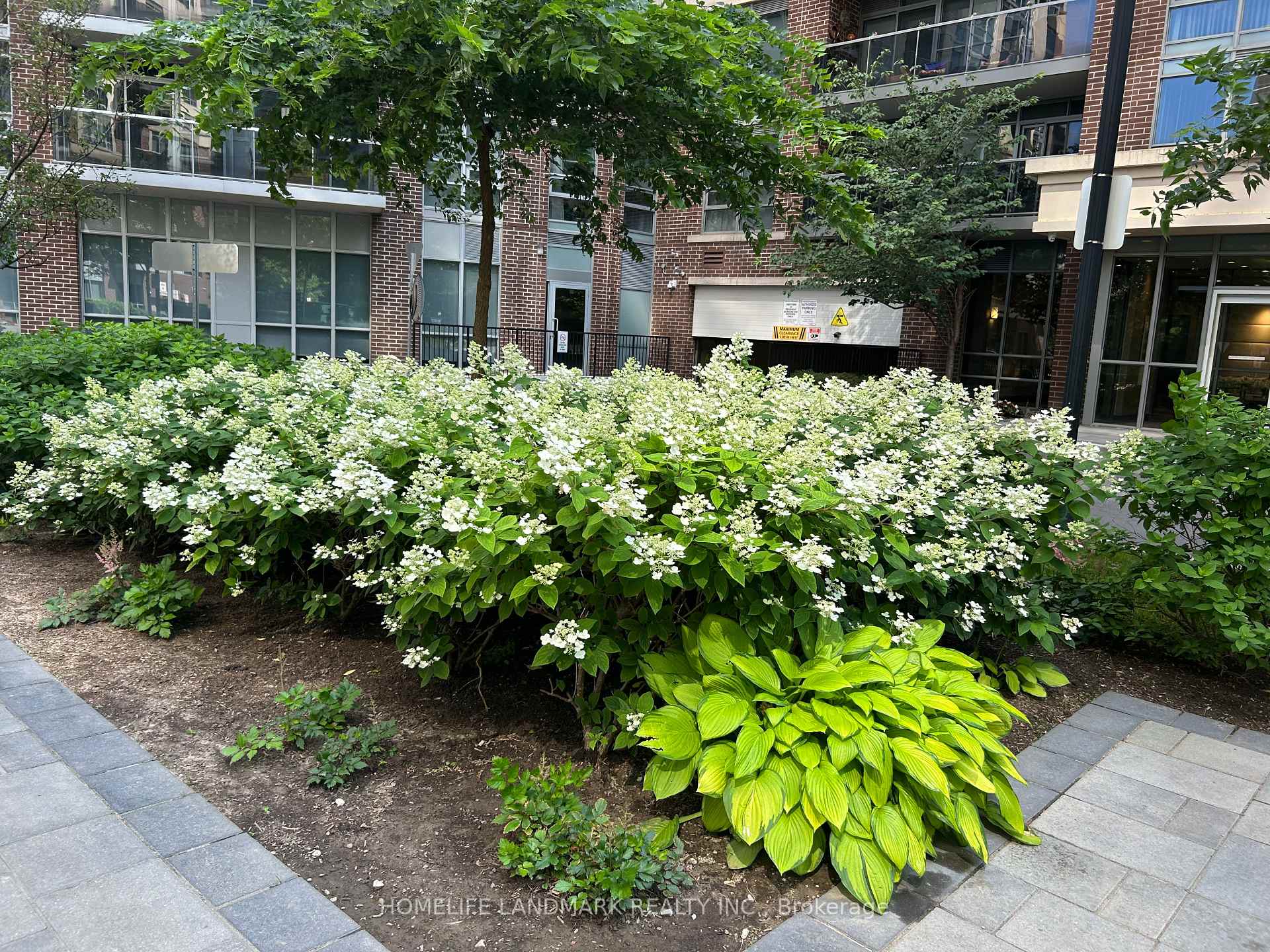 Photo 3 of Unit 1406, 3 Michael Power Place S, Etobicoke, Islington-City Centre West — HOMEH