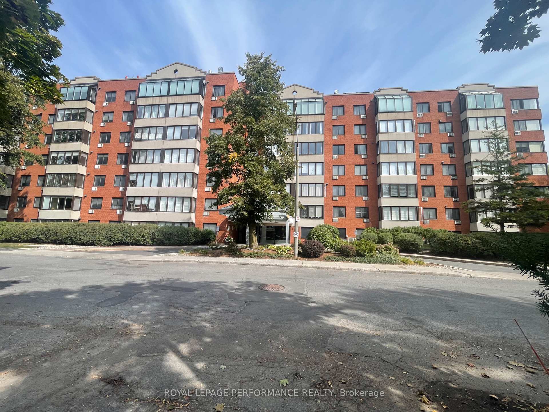 Photo of Unit 507, 225 Alvin Road