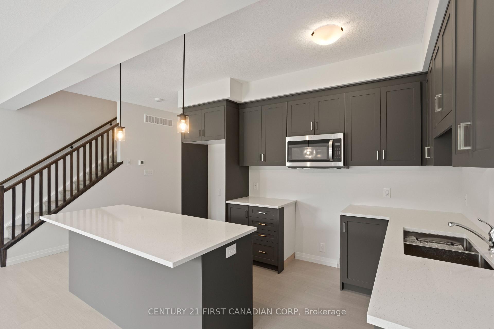 Photo 11 of 6901 Heathwoods Avenue, London, South V — HOMEH