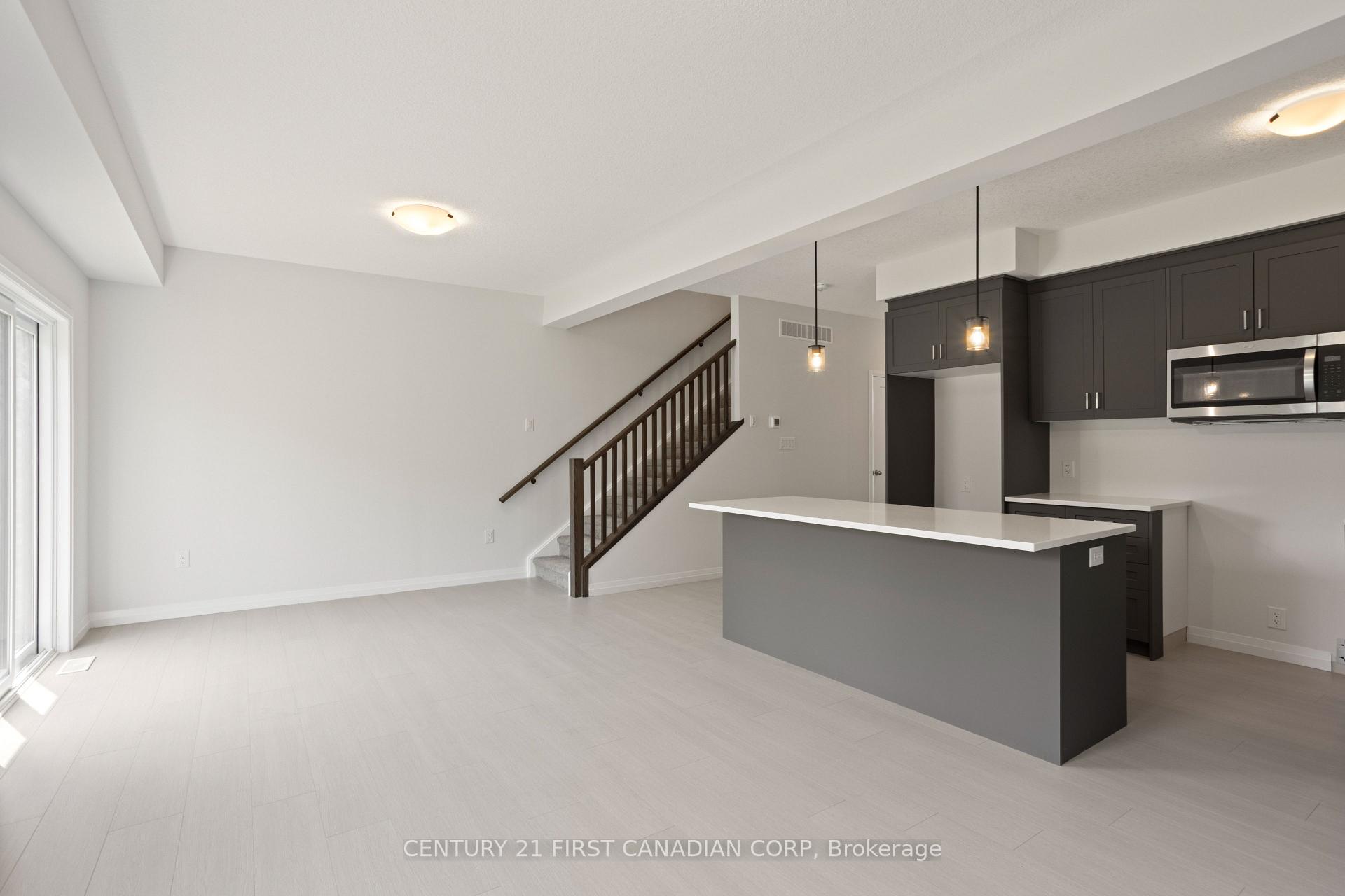 Photo 12 of 6901 Heathwoods Avenue, London, South V — HOMEH
