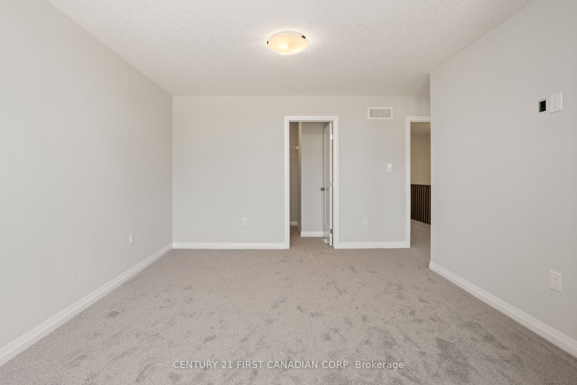 Photo 18 of 6901 Heathwoods Avenue, London, South V — HOMEH