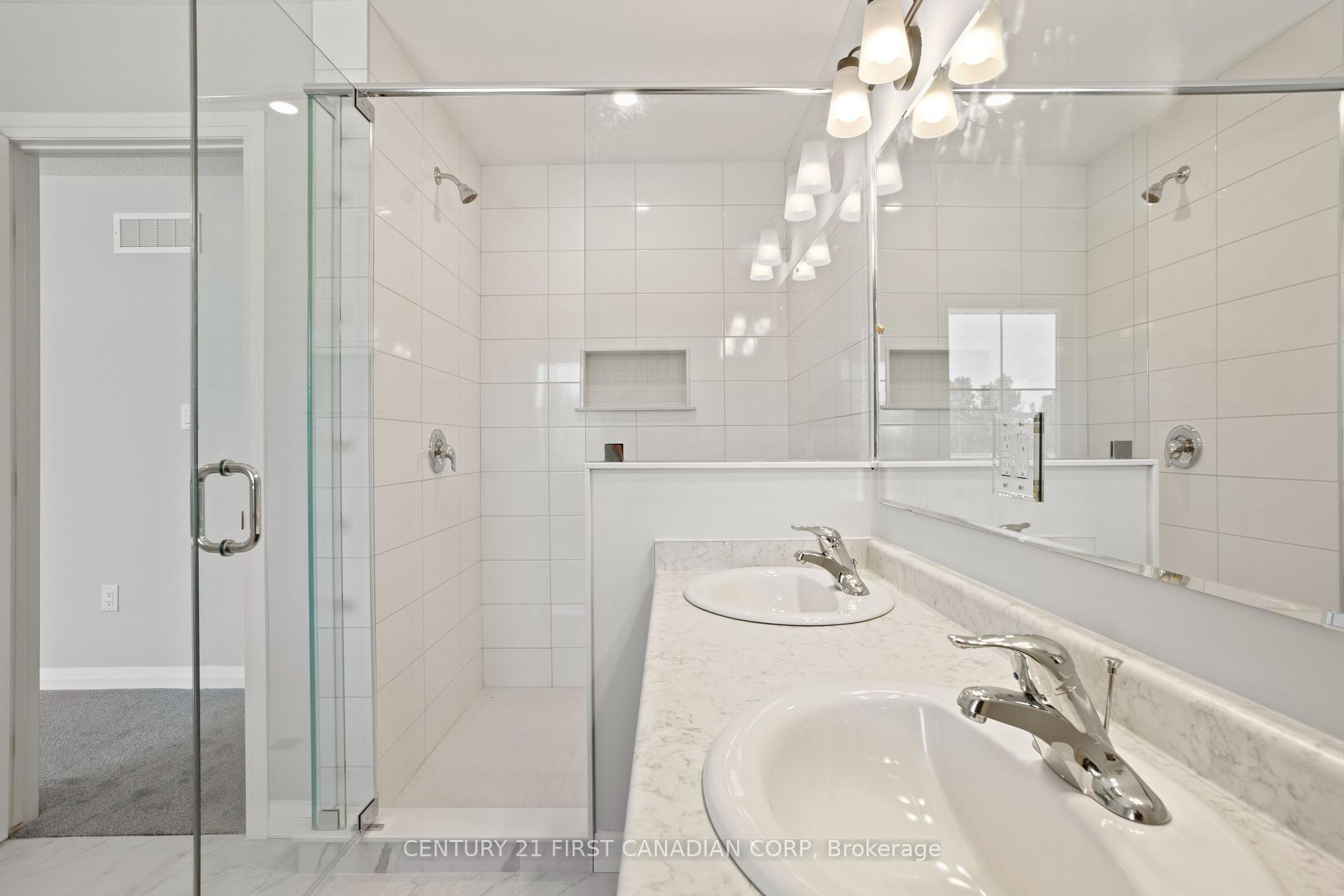 Photo 21 of 6901 Heathwoods Avenue, London, South V — HOMEH