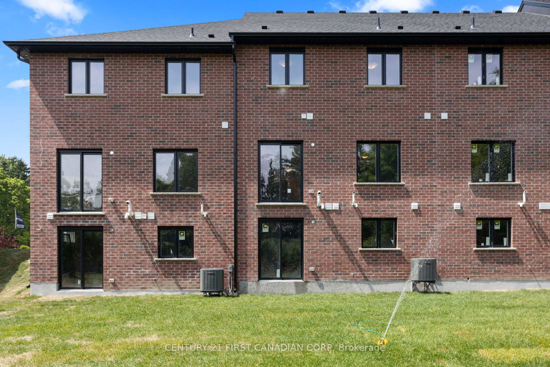 Photo 33 of 6901 Heathwoods Avenue, London, South V — HOMEH