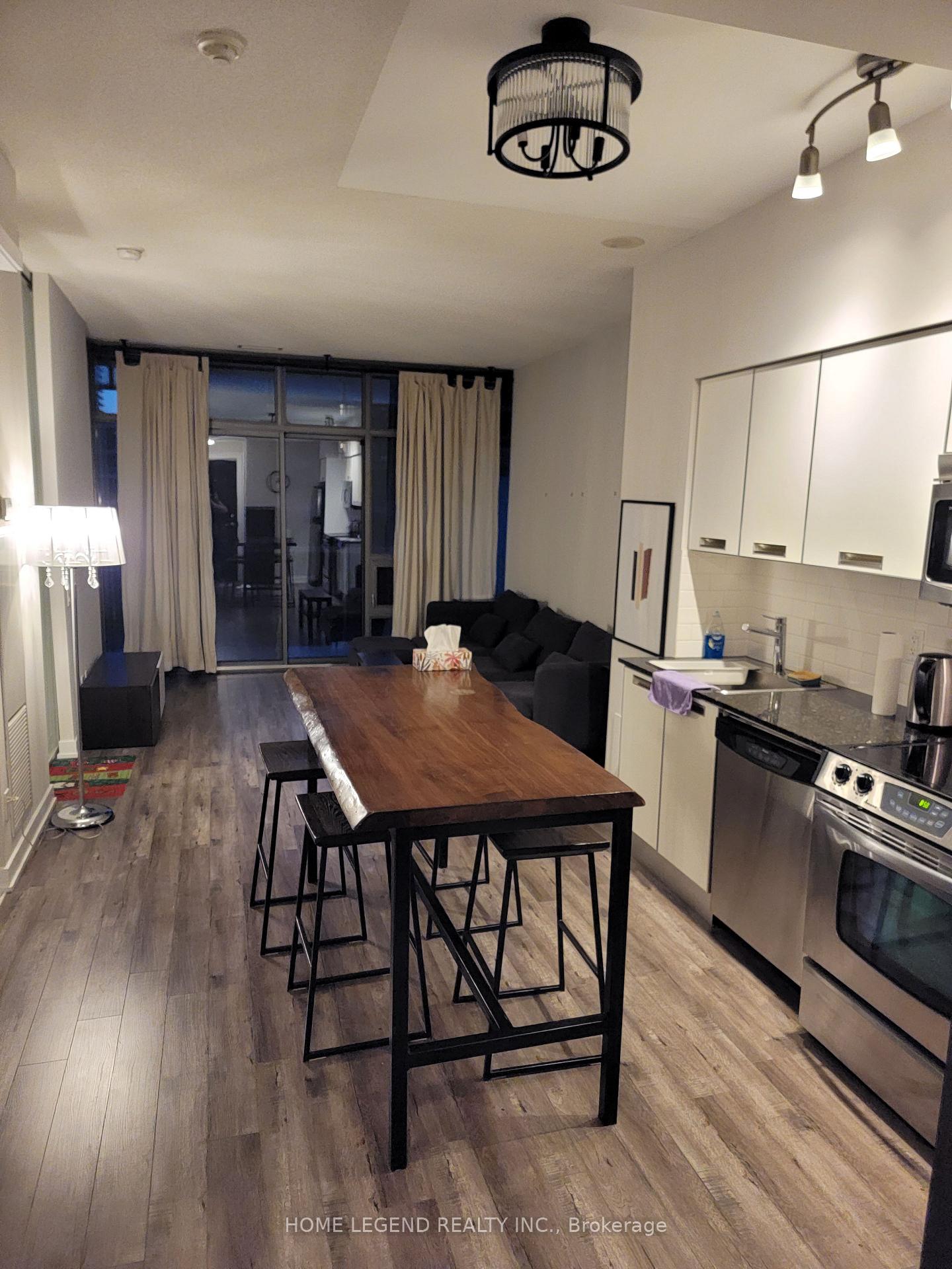 Photo 2 of Unit 606, 33 Charles Street E, Toronto, Church-Yonge Corridor — HOMEH