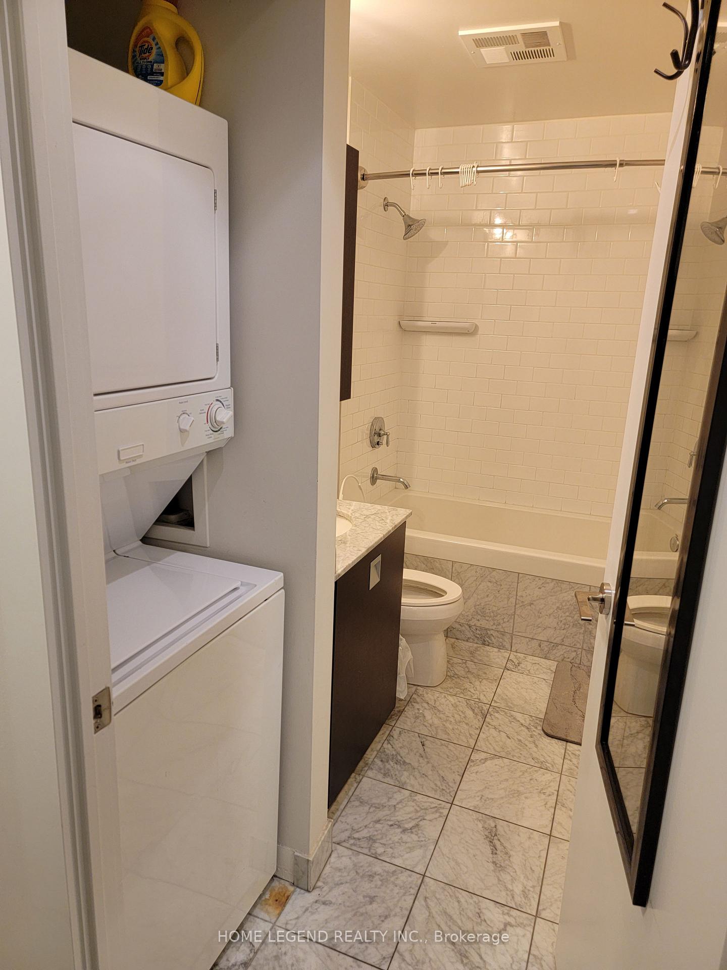 Photo 5 of Unit 606, 33 Charles Street E, Toronto, Church-Yonge Corridor — HOMEH