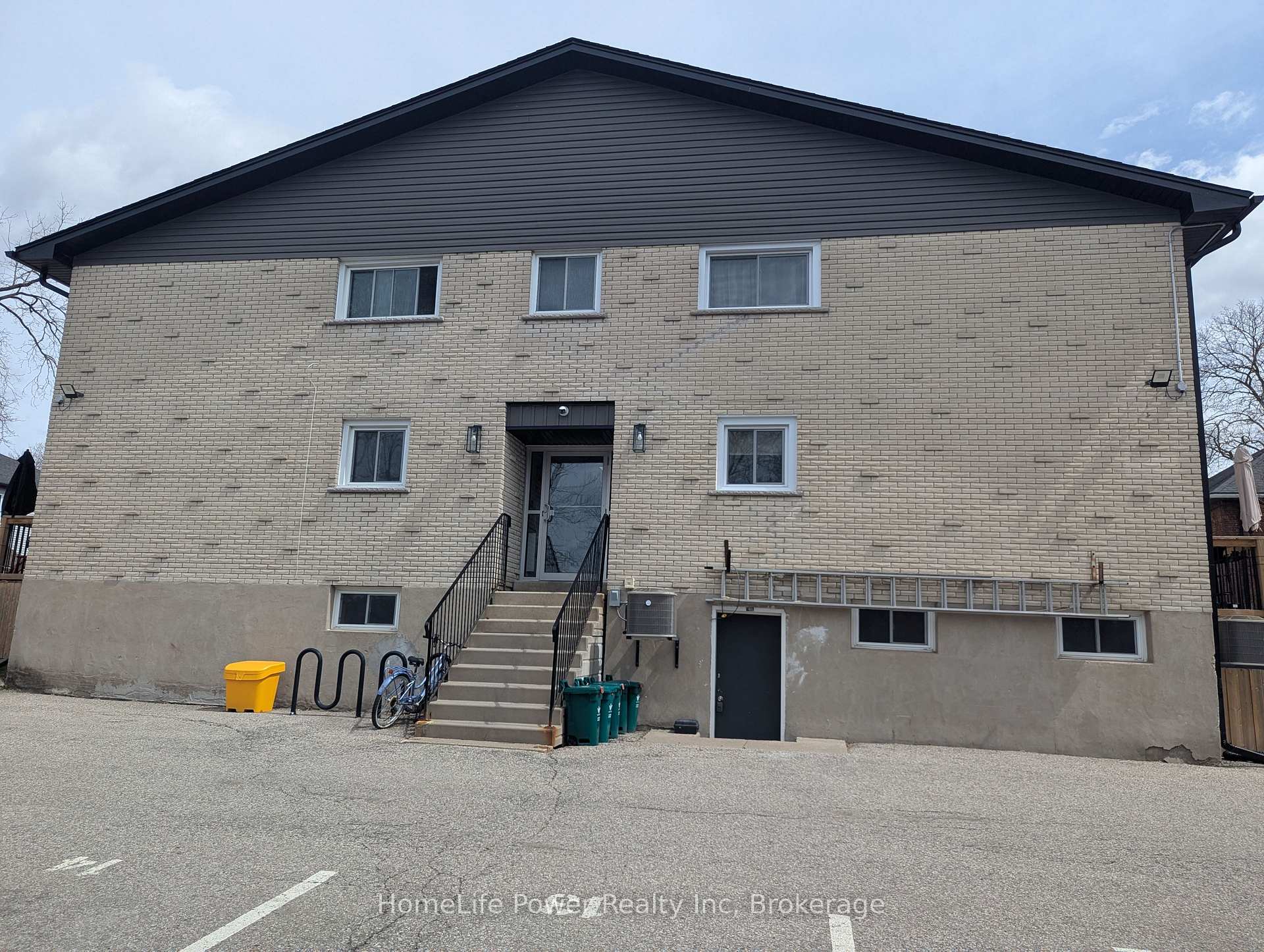 Photo 3 of Unit 421, 415-435 Garden Street, Cambridge, Lang's Farm — HOMEH