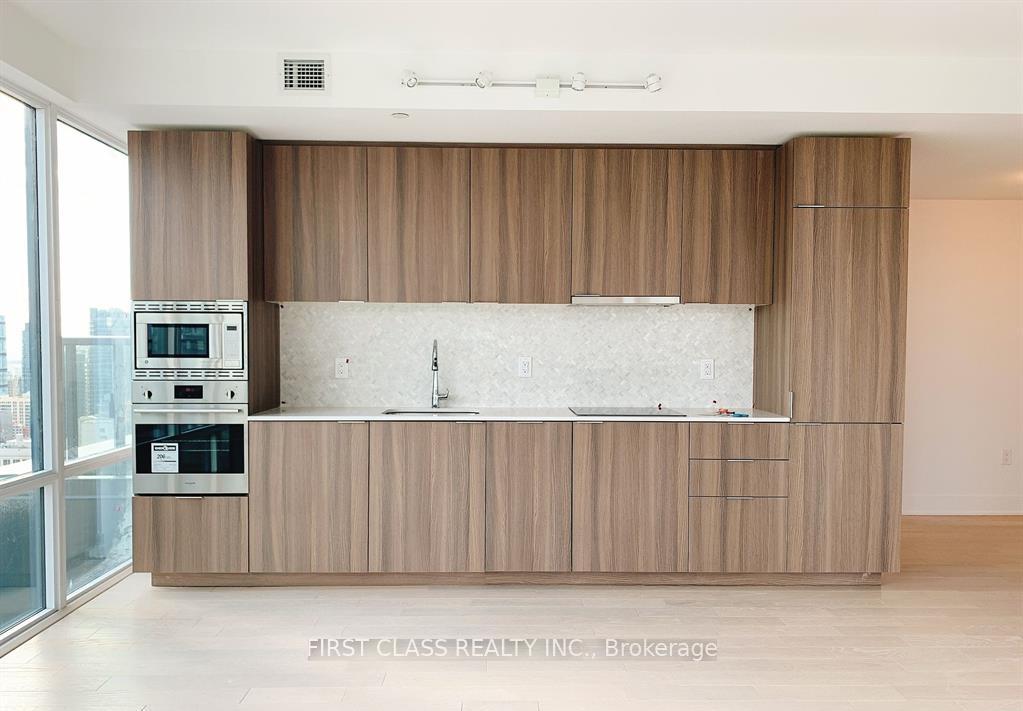 Photo 4 of Unit 3208, 955 Bay Street, Toronto, Bay Street Corridor — HOMEH