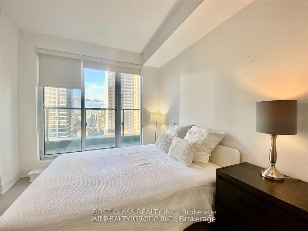Photo 7 of Unit 3208, 955 Bay Street, Toronto, Bay Street Corridor — HOMEH