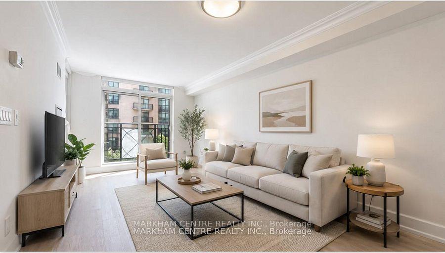 Front of Unit 312, 650 Sheppard Avenue E