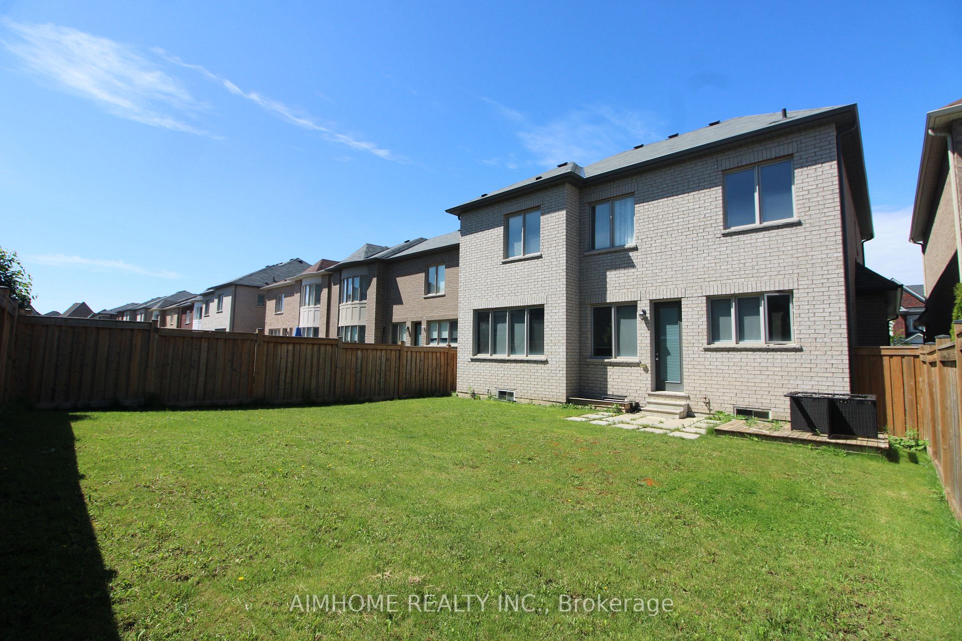 Photo 26 of 39 Scrivener Drive, Aurora, Rural Aurora — HOMEH