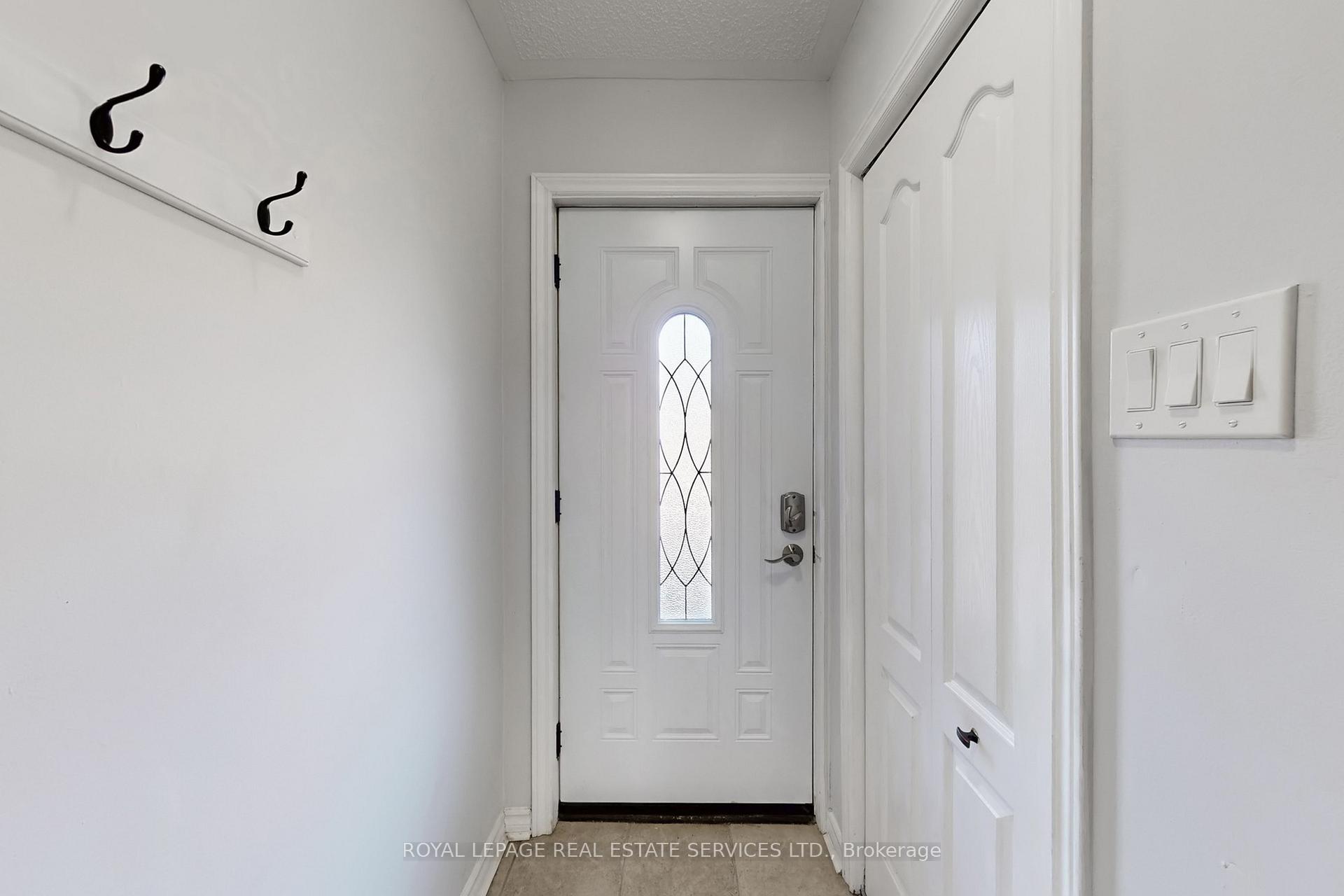 Photo 3 of Unit 25, 3001 Centennial Drive, Burlington, Palmer — HOMEH