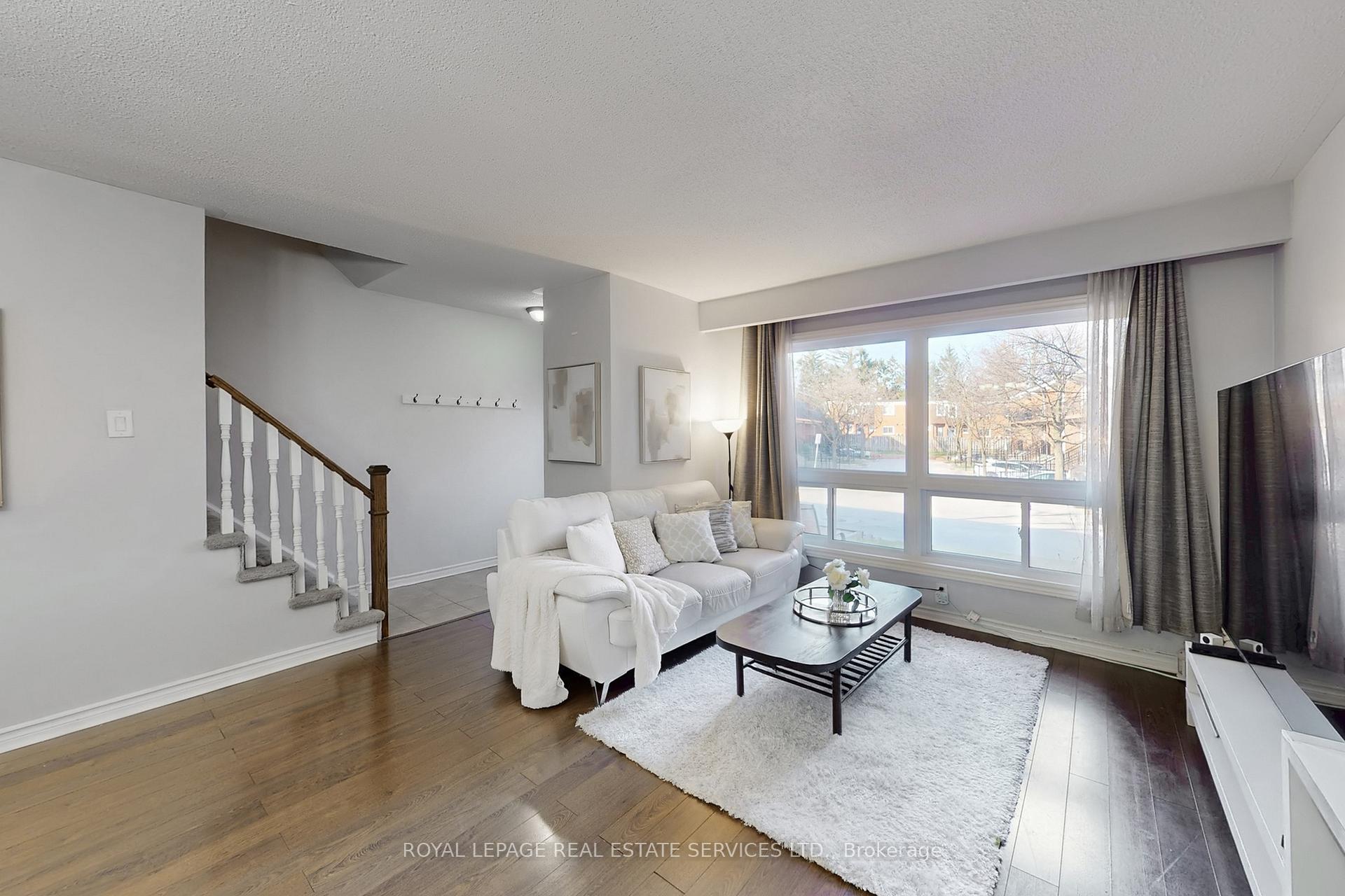 Photo 4 of Unit 25, 3001 Centennial Drive, Burlington, Palmer — HOMEH