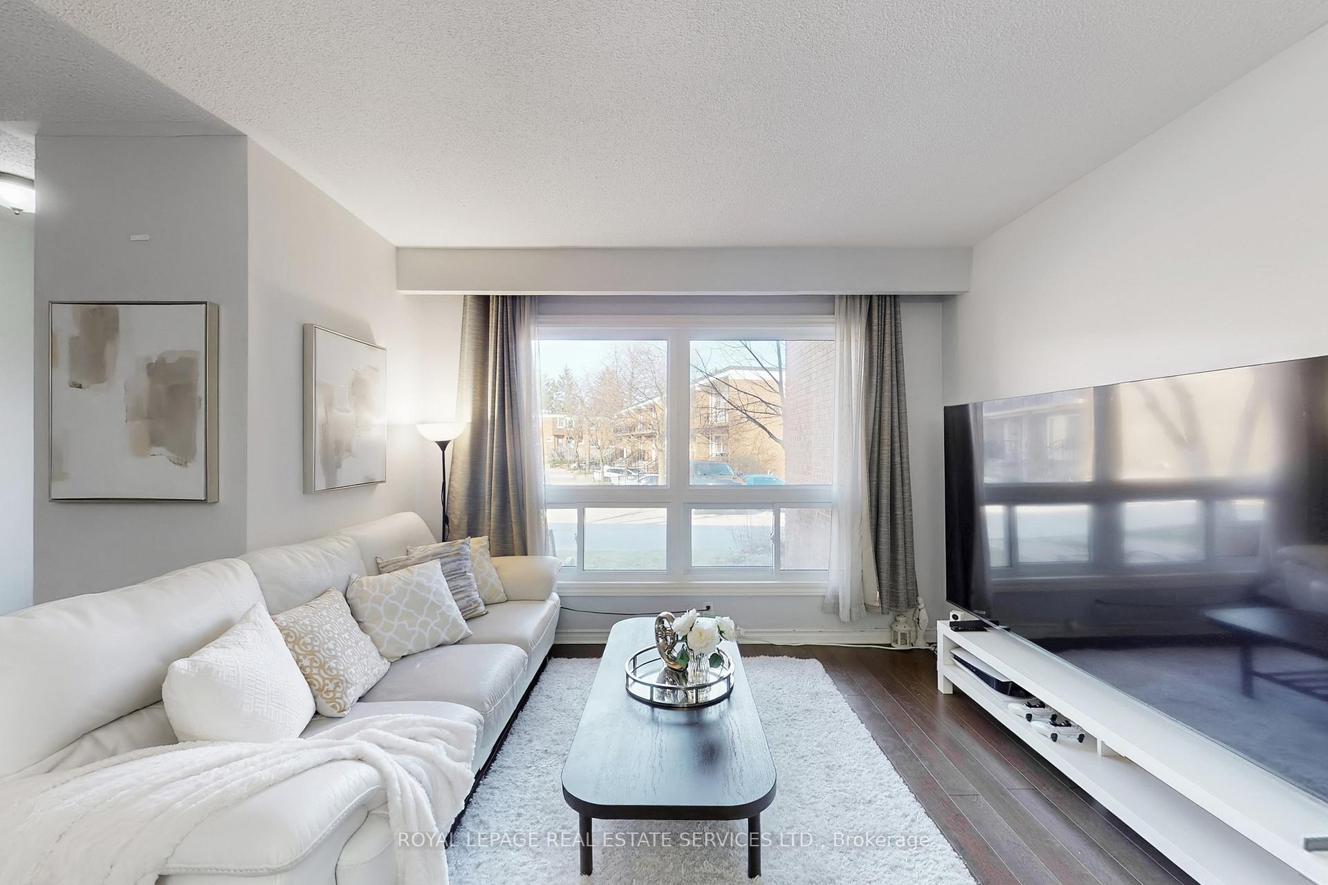 Photo 5 of Unit 25, 3001 Centennial Drive, Burlington, Palmer — HOMEH