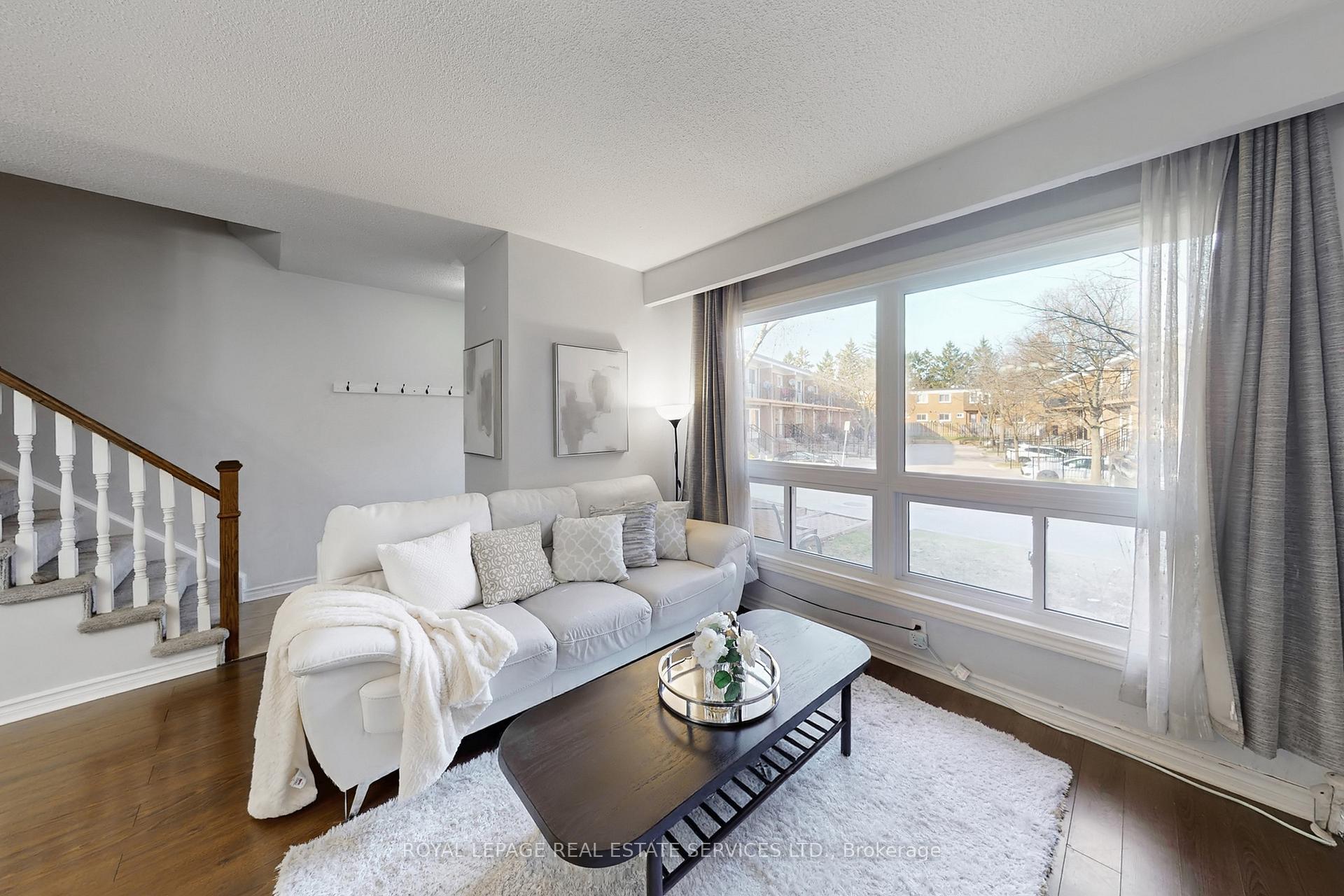 Photo 6 of Unit 25, 3001 Centennial Drive, Burlington, Palmer — HOMEH