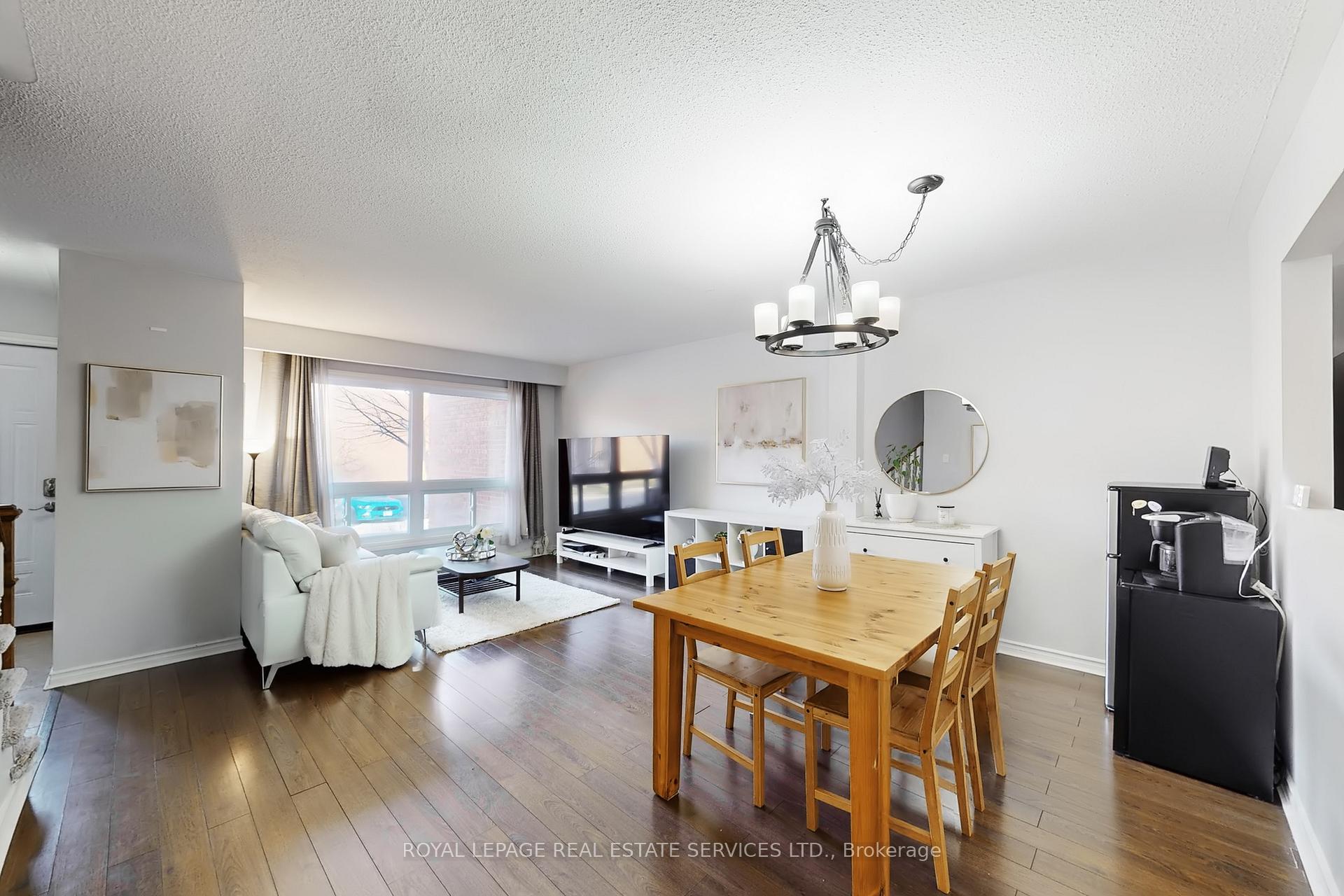 Photo 13 of Unit 25, 3001 Centennial Drive, Burlington, Palmer — HOMEH