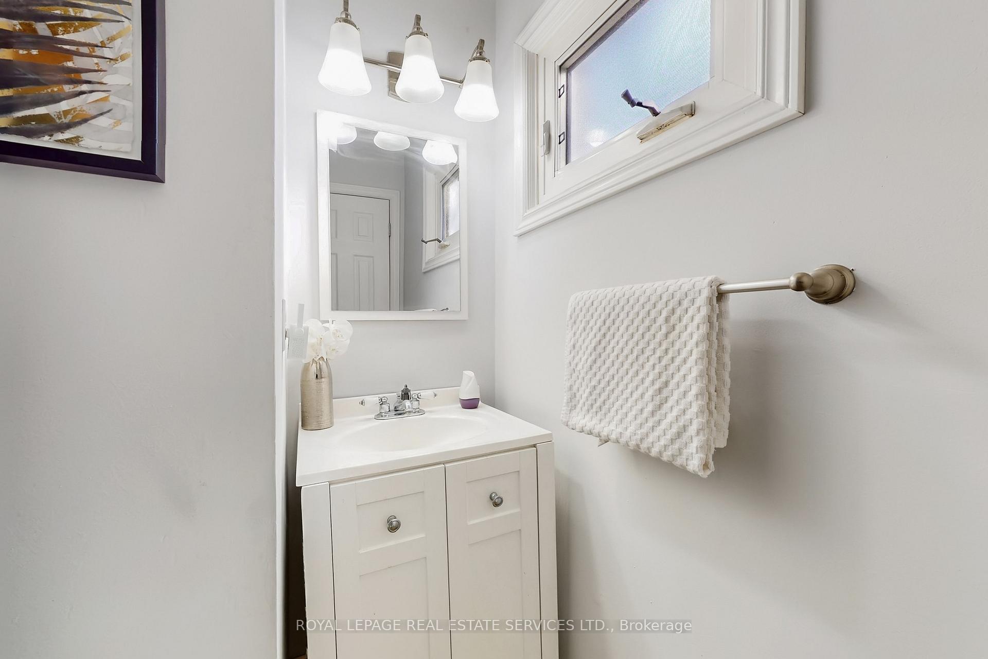 Photo 21 of Unit 25, 3001 Centennial Drive, Burlington, Palmer — HOMEH