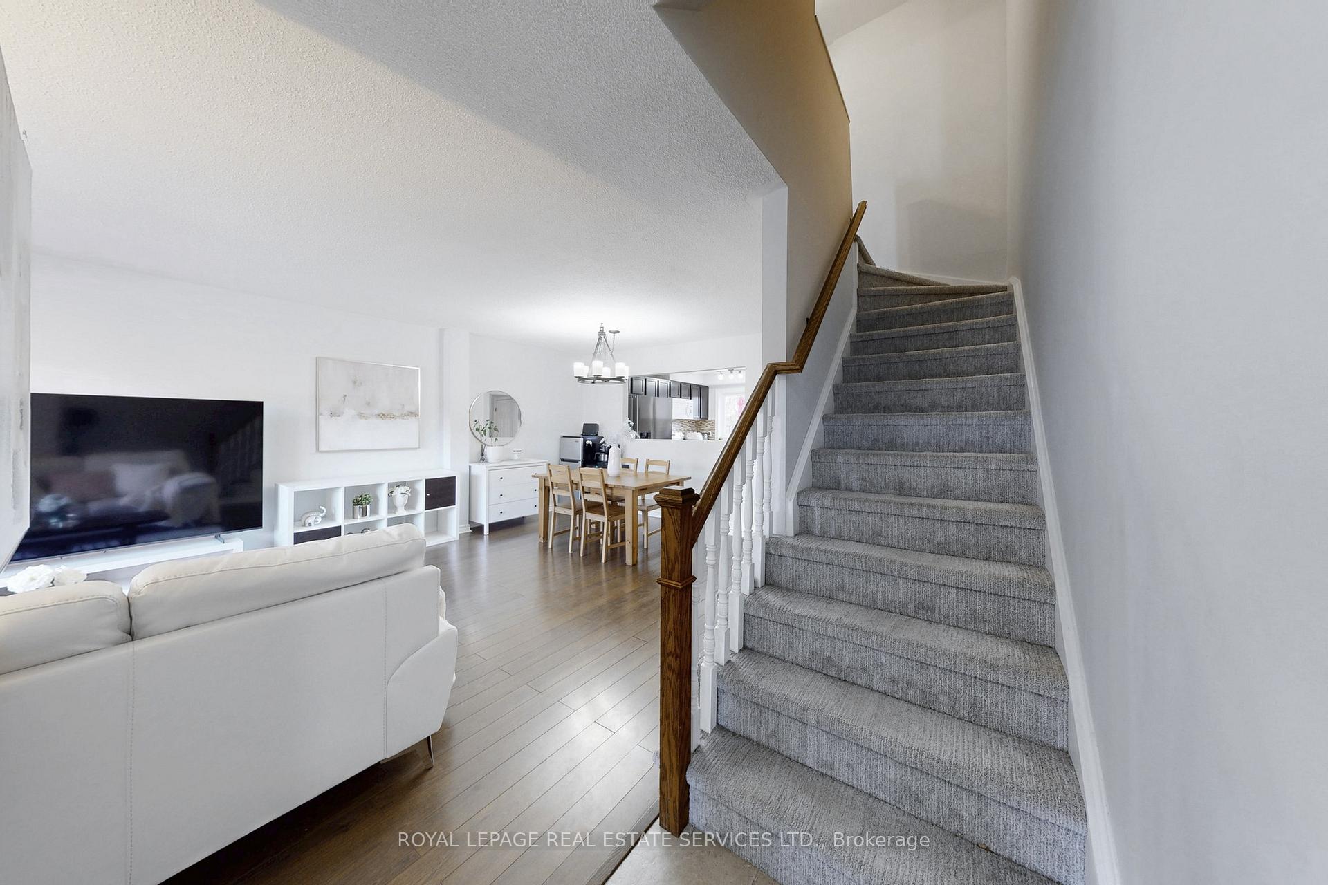 Photo 23 of Unit 25, 3001 Centennial Drive, Burlington, Palmer — HOMEH