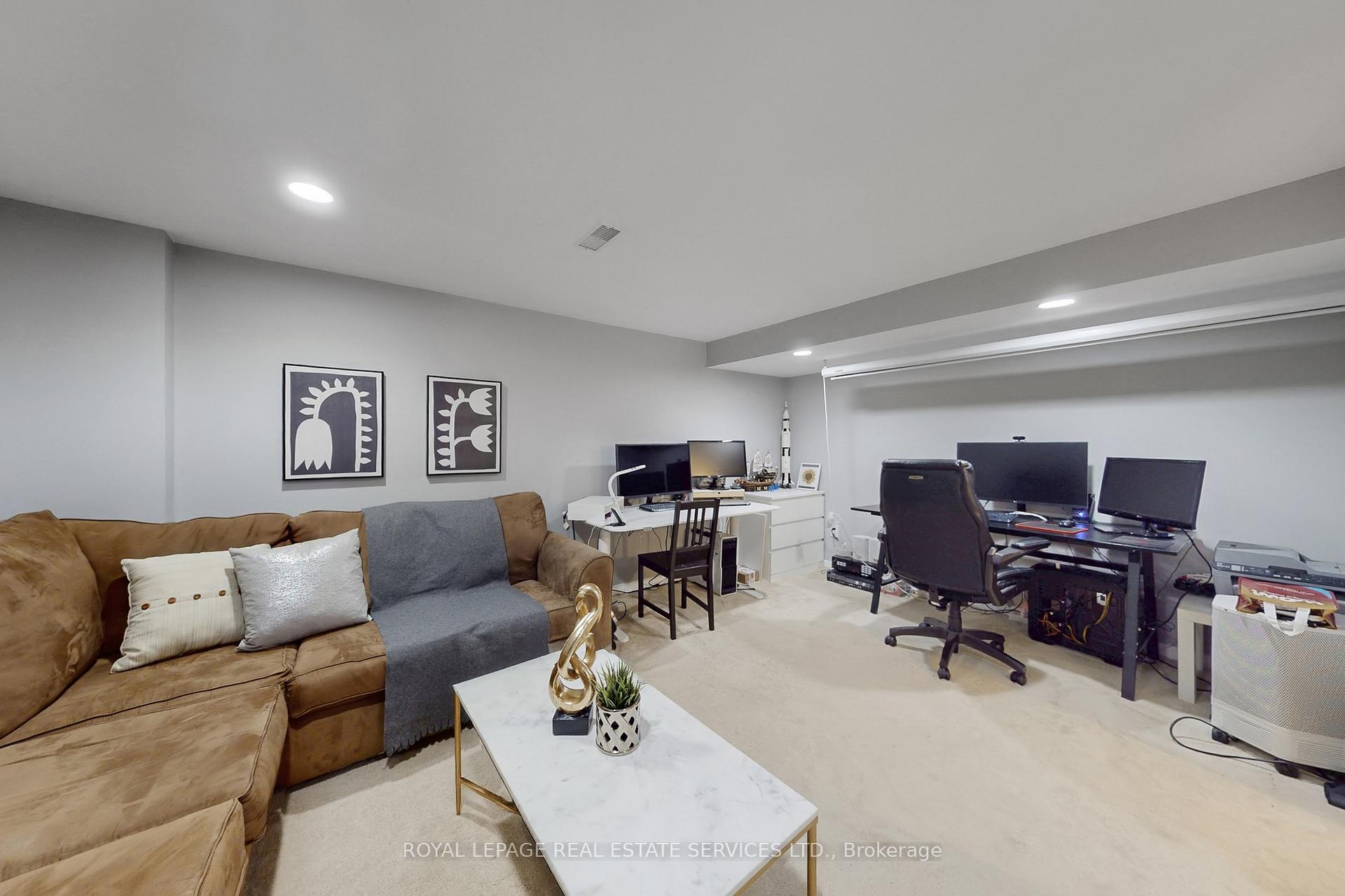 Photo 38 of Unit 25, 3001 Centennial Drive, Burlington, Palmer — HOMEH