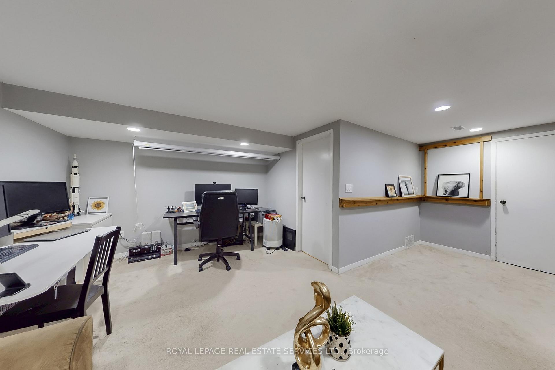 Photo 40 of Unit 25, 3001 Centennial Drive, Burlington, Palmer — HOMEH