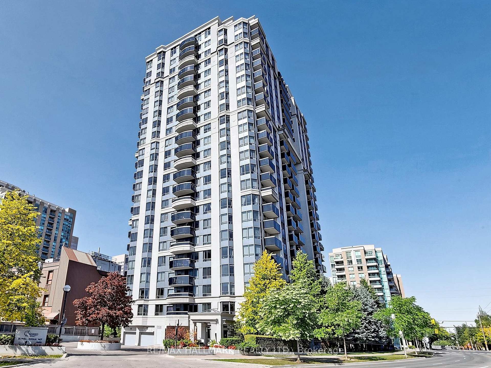 Front of Unit 1808, 35 Finch Avenue E