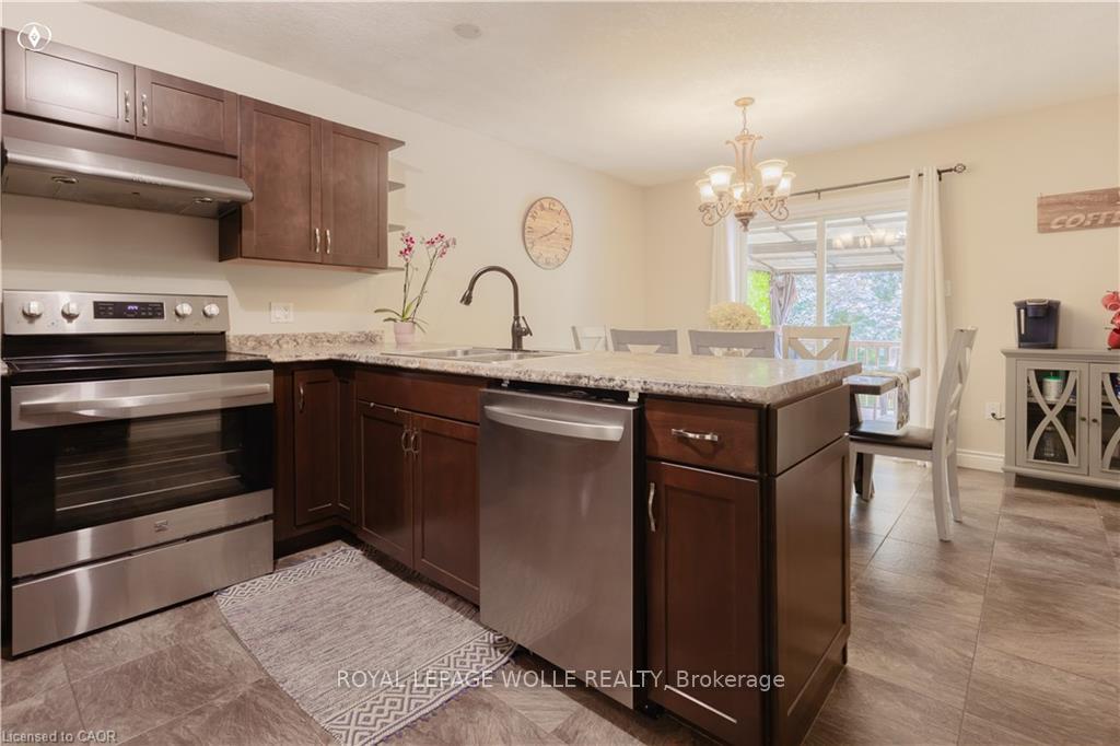 Photo 13 of 104 Kent Street, Cambridge, Blair Road — HOMEH