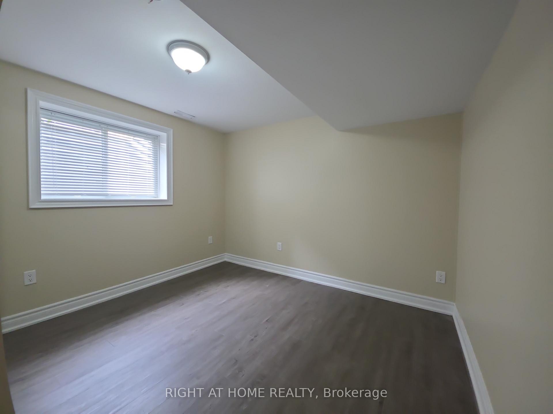 Photo 12 of 162 Hanmer Street E, Barrie, East Bayfield — HOMEH