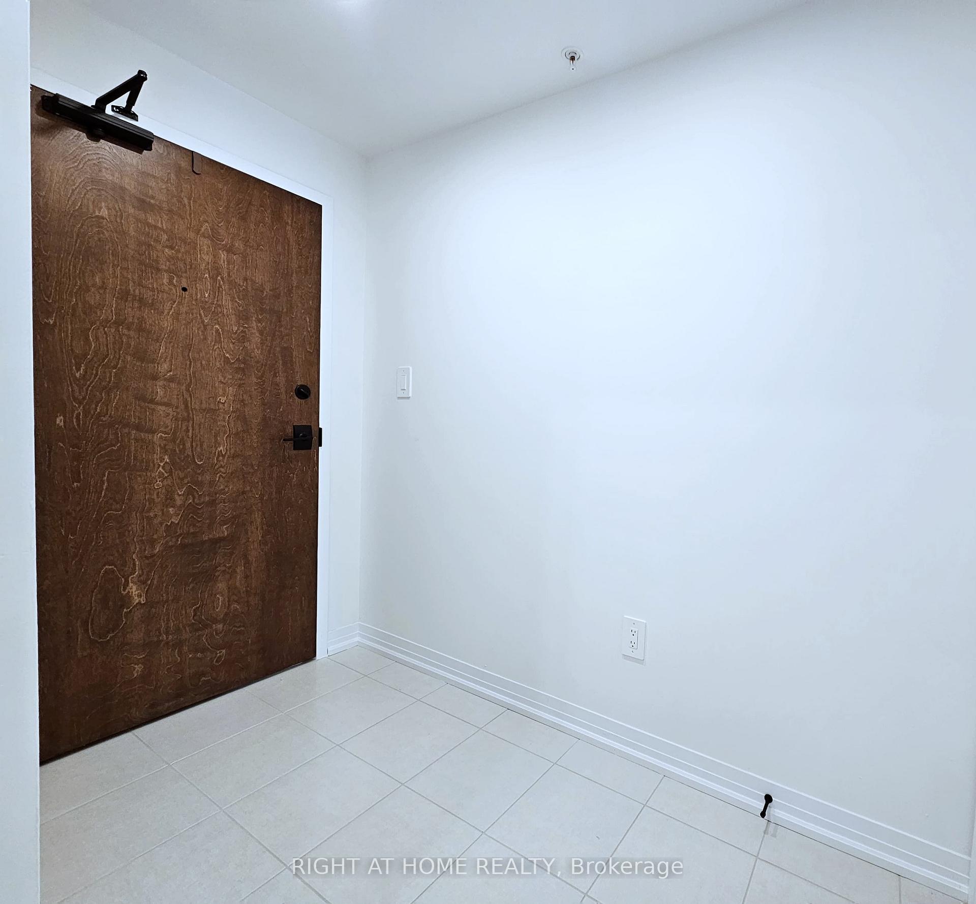 Photo 4 of Unit 405, 15 Kneeshaw Drive, Barrie, Painswick South — HOMEH
