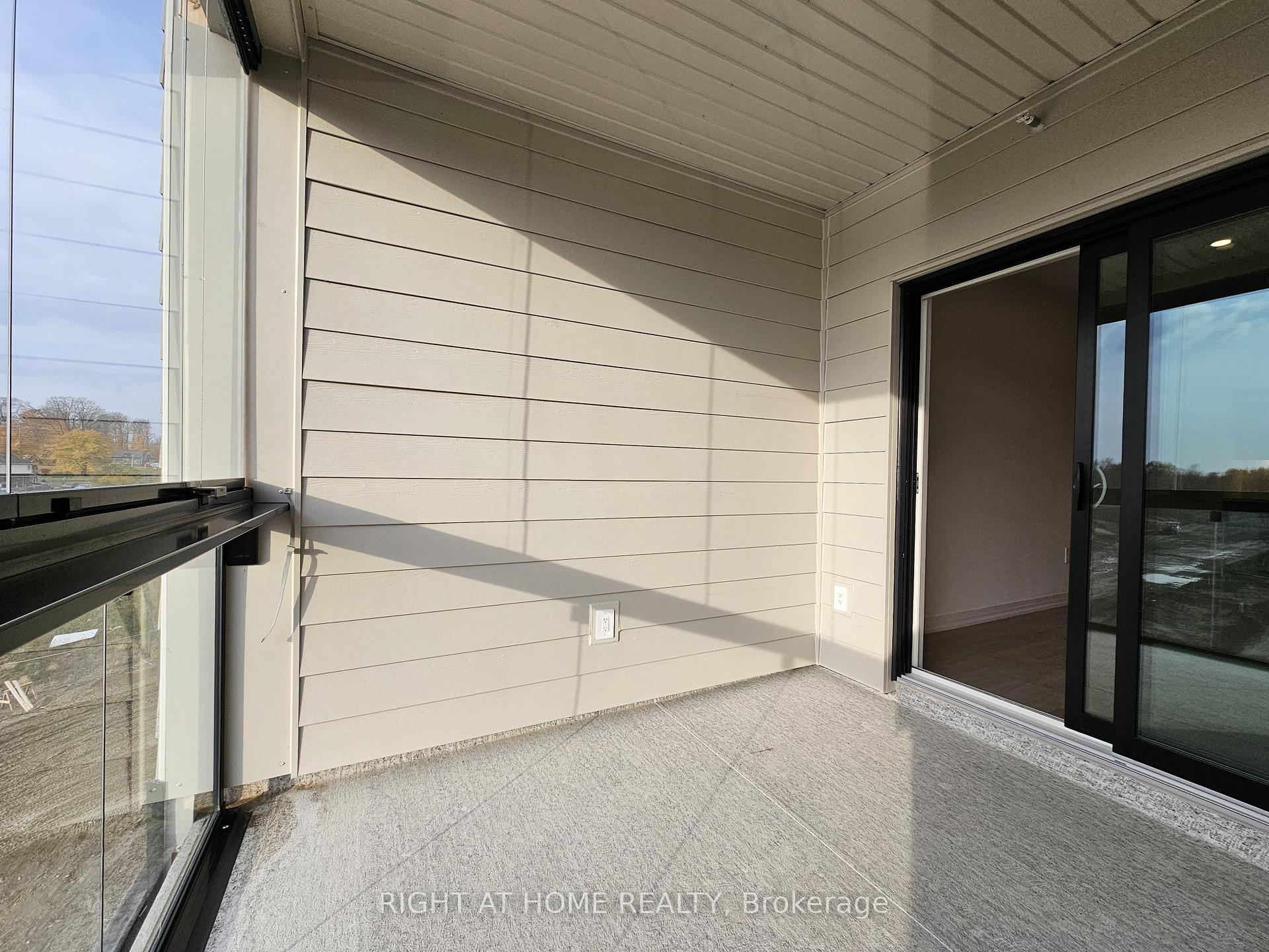 Photo 5 of Unit 405, 15 Kneeshaw Drive, Barrie, Painswick South — HOMEH