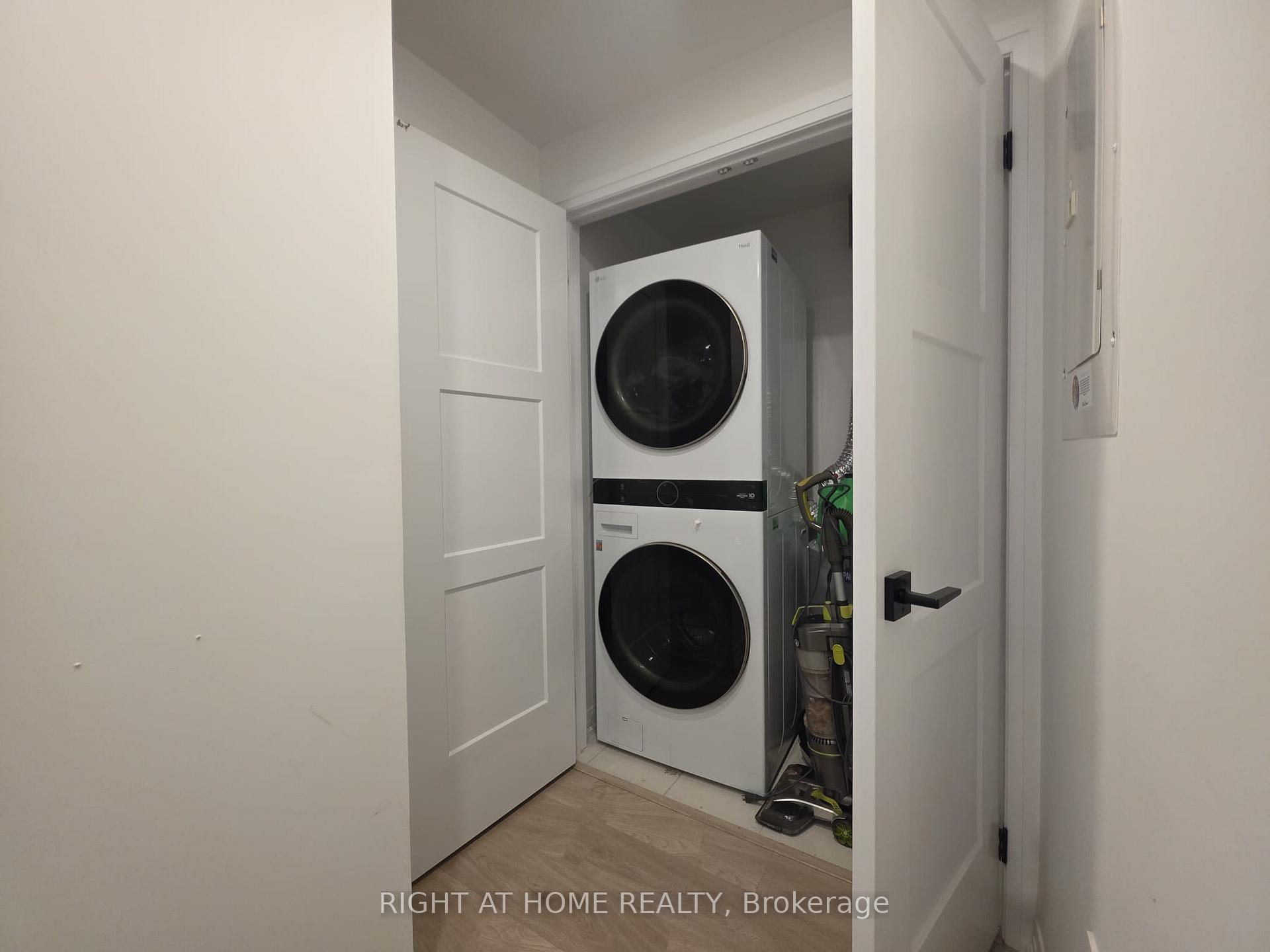 Photo 11 of Unit 405, 15 Kneeshaw Drive, Barrie, Painswick South — HOMEH