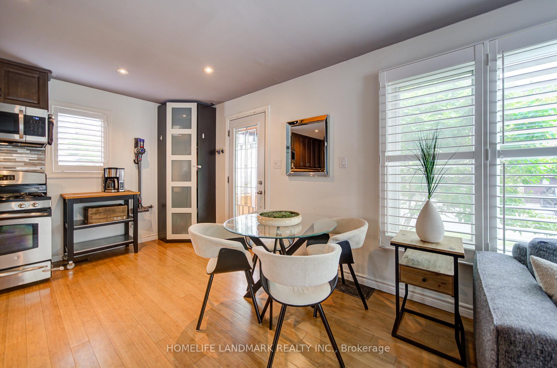 Photo 5 of 16 Warvet Crescent, Toronto, O'Connor-Parkview — HOMEH