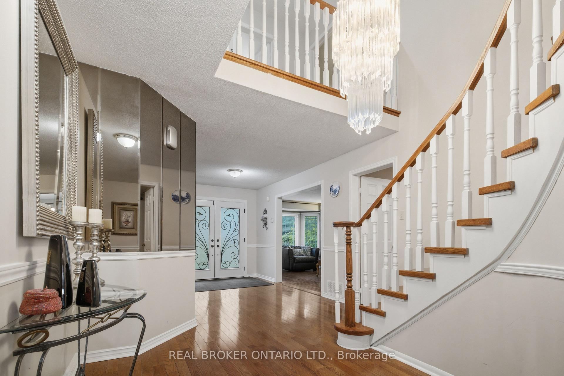 Photo 6 of 1356 Mapleridge Crescent, Oakville, Glen Abbey — HOMEH