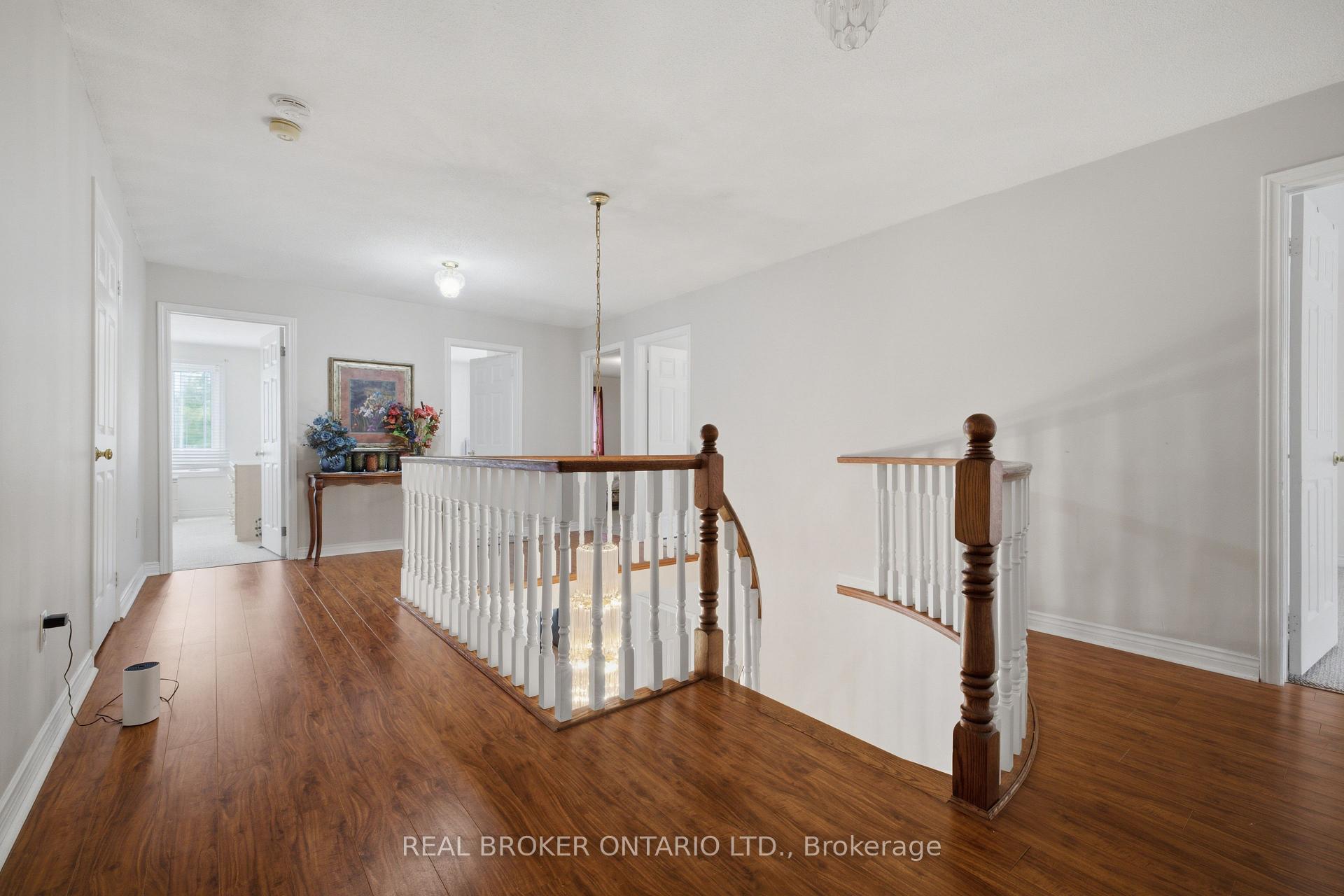 Photo 17 of 1356 Mapleridge Crescent, Oakville, Glen Abbey — HOMEH