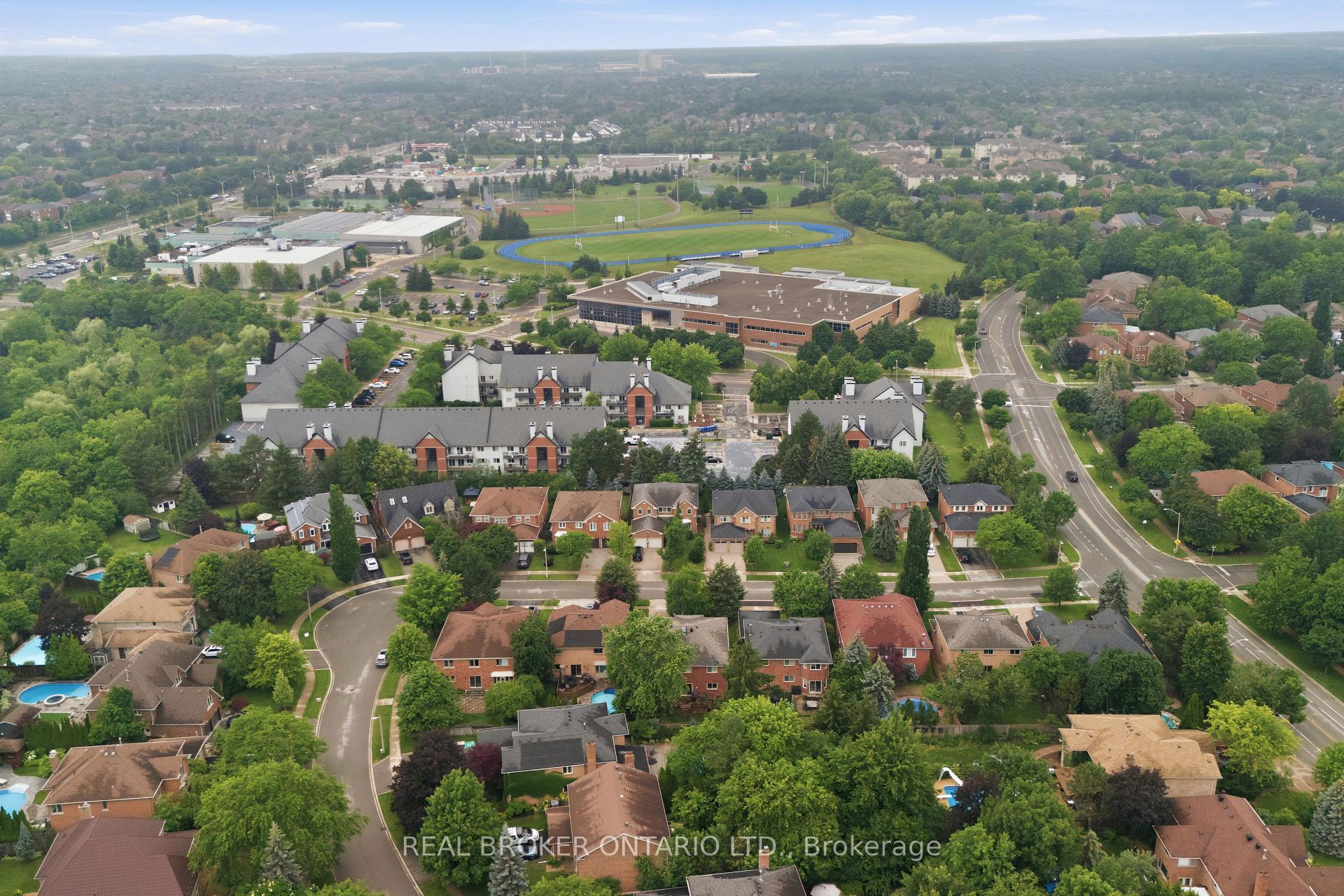 Photo 48 of 1356 Mapleridge Crescent, Oakville, Glen Abbey — HOMEH