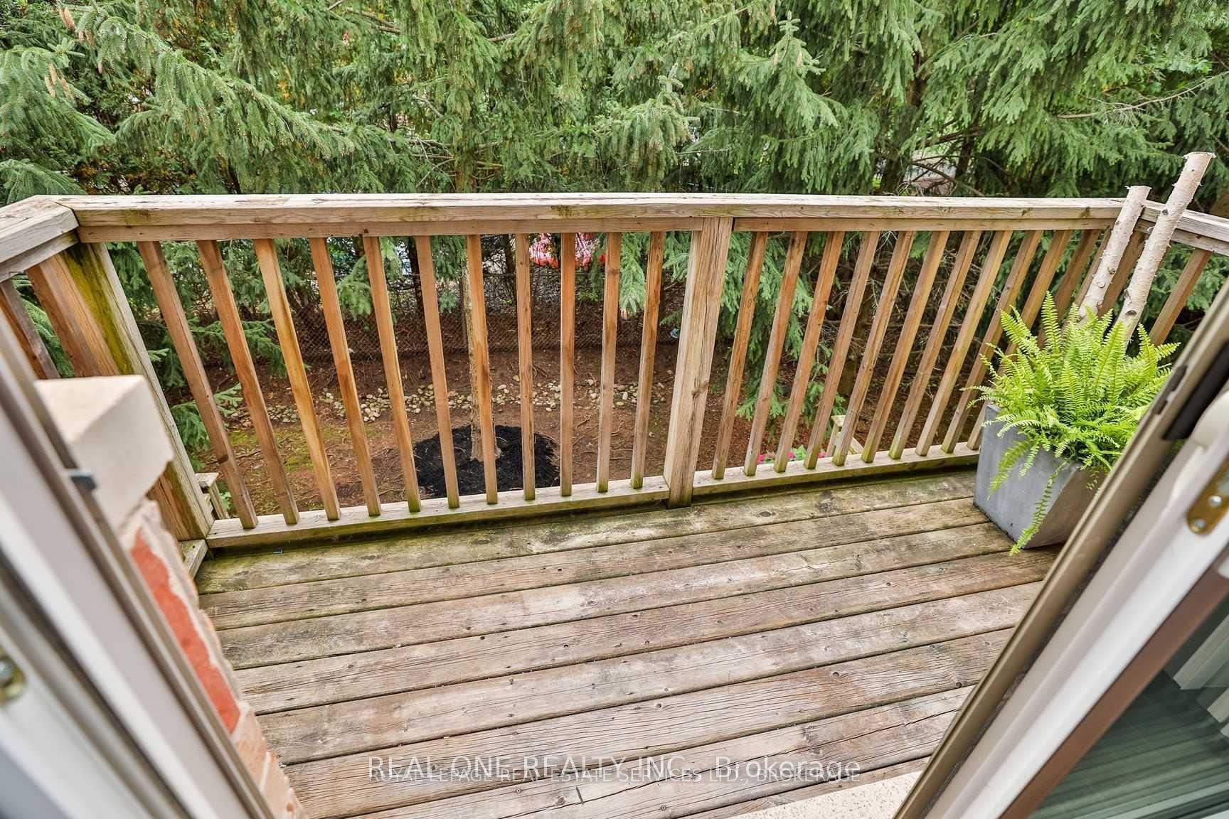 Photo 8 of 4264 Ingram common, Burlington, Shoreacres — HOMEH