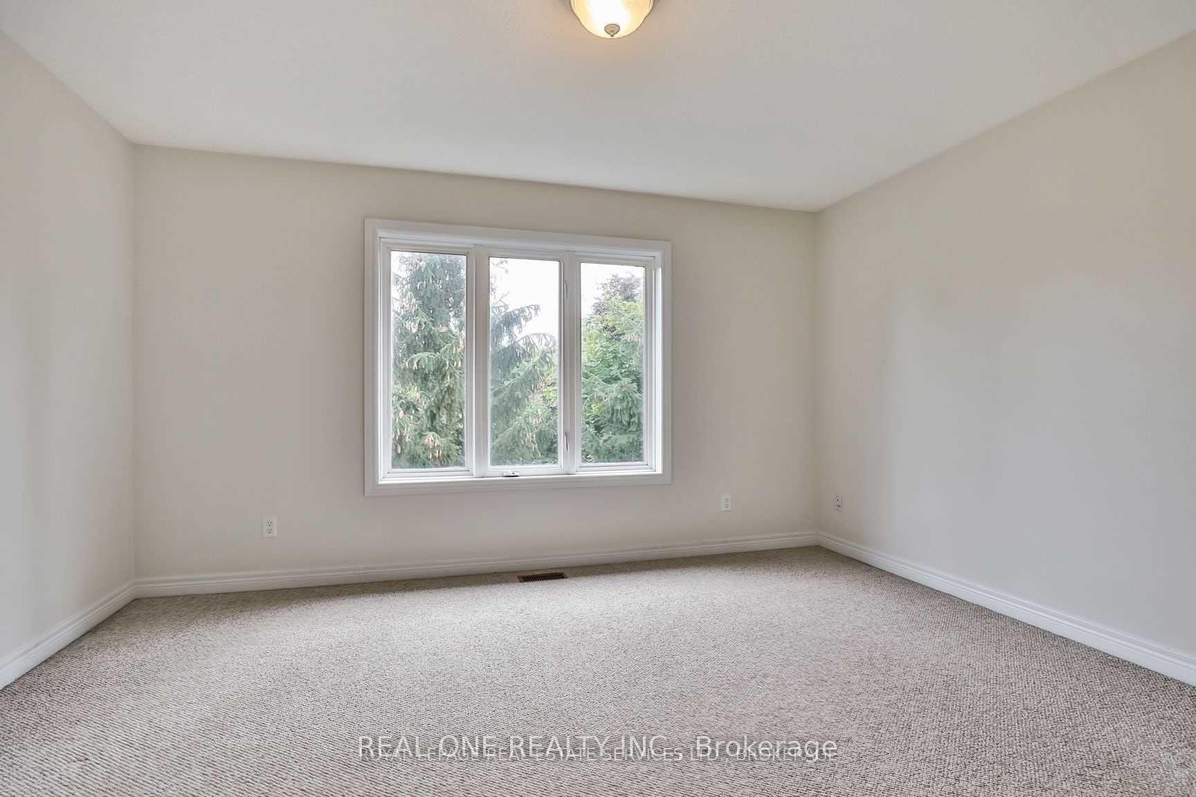 Photo 11 of 4264 Ingram common, Burlington, Shoreacres — HOMEH