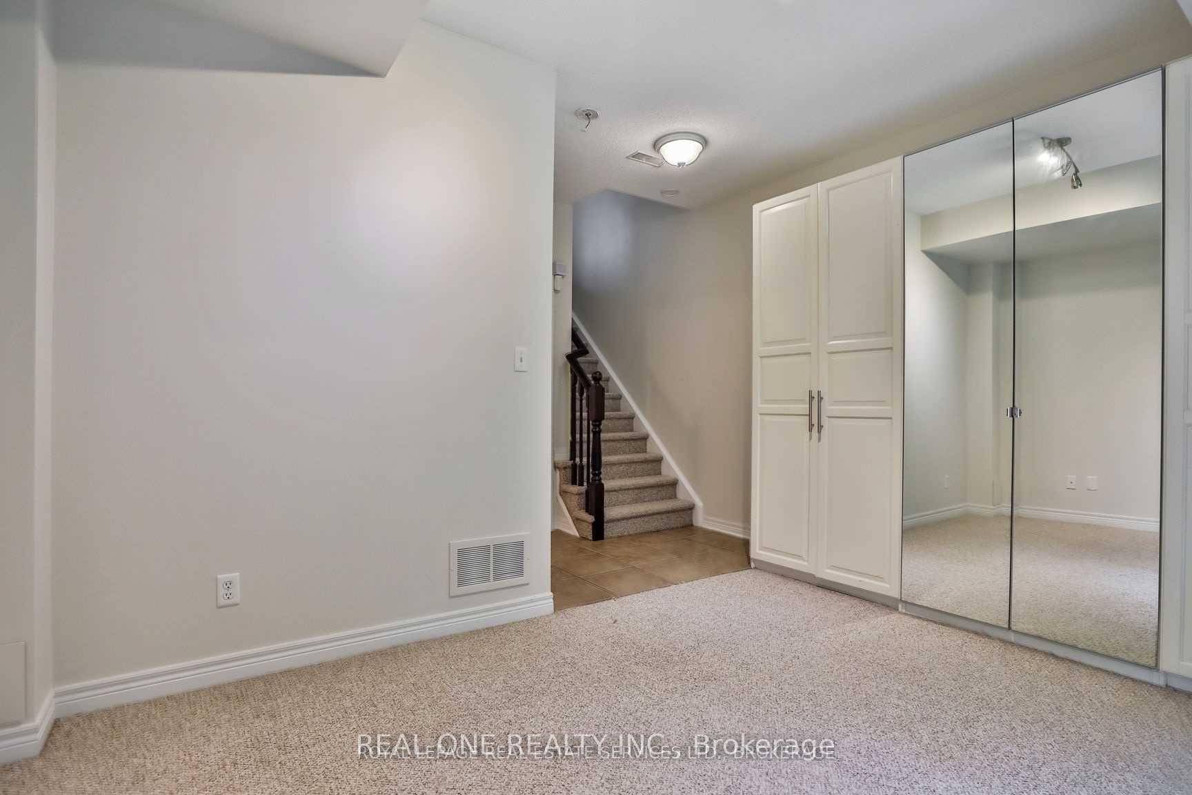 Photo 19 of 4264 Ingram common, Burlington, Shoreacres — HOMEH