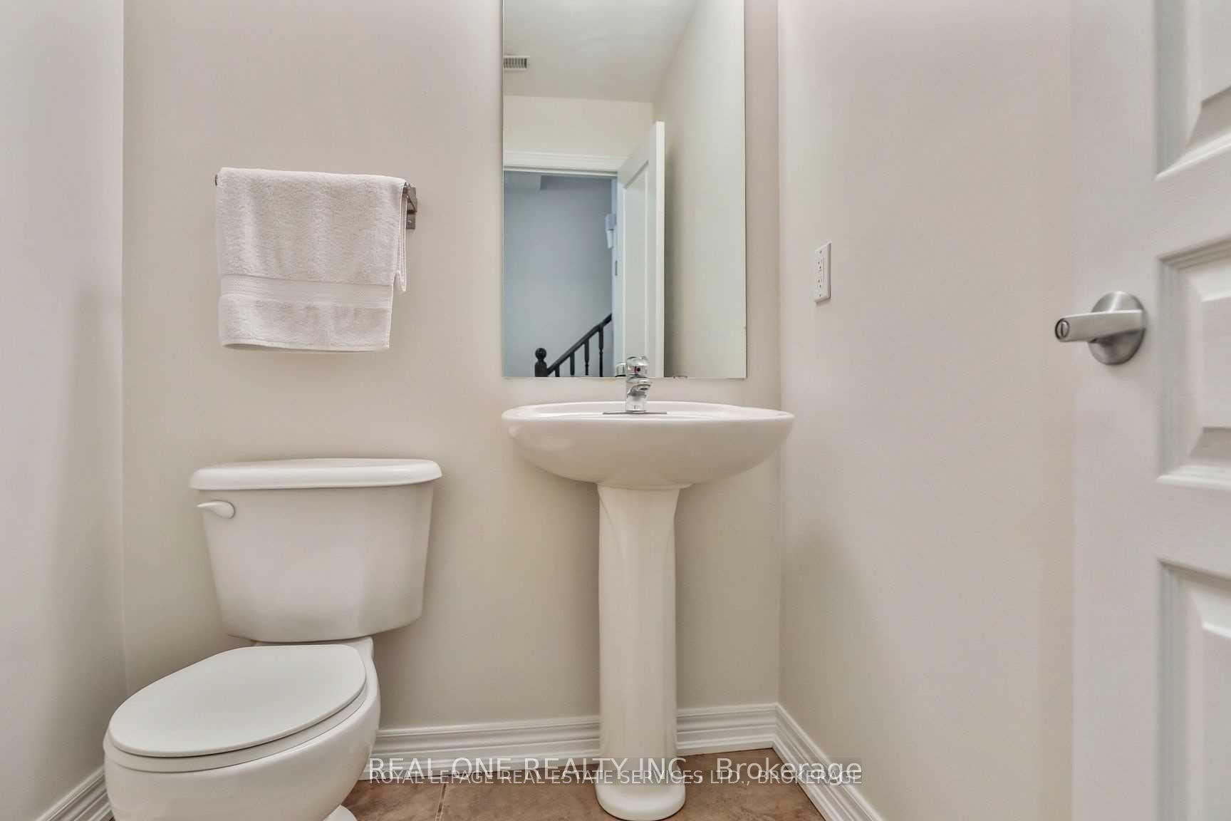 Photo 21 of 4264 Ingram common, Burlington, Shoreacres — HOMEH
