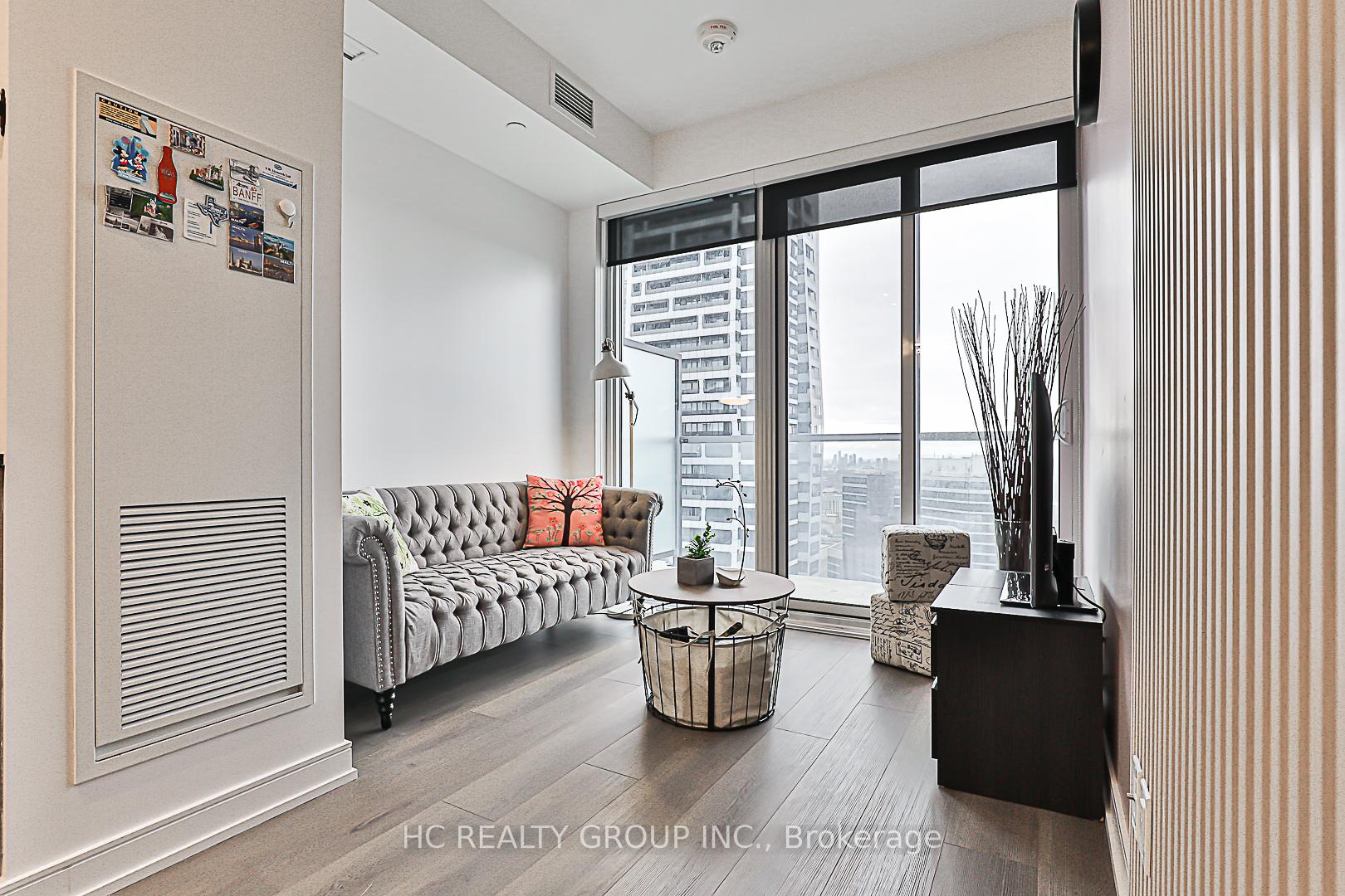 Front of Unit 3912, 3 Gloucester Street