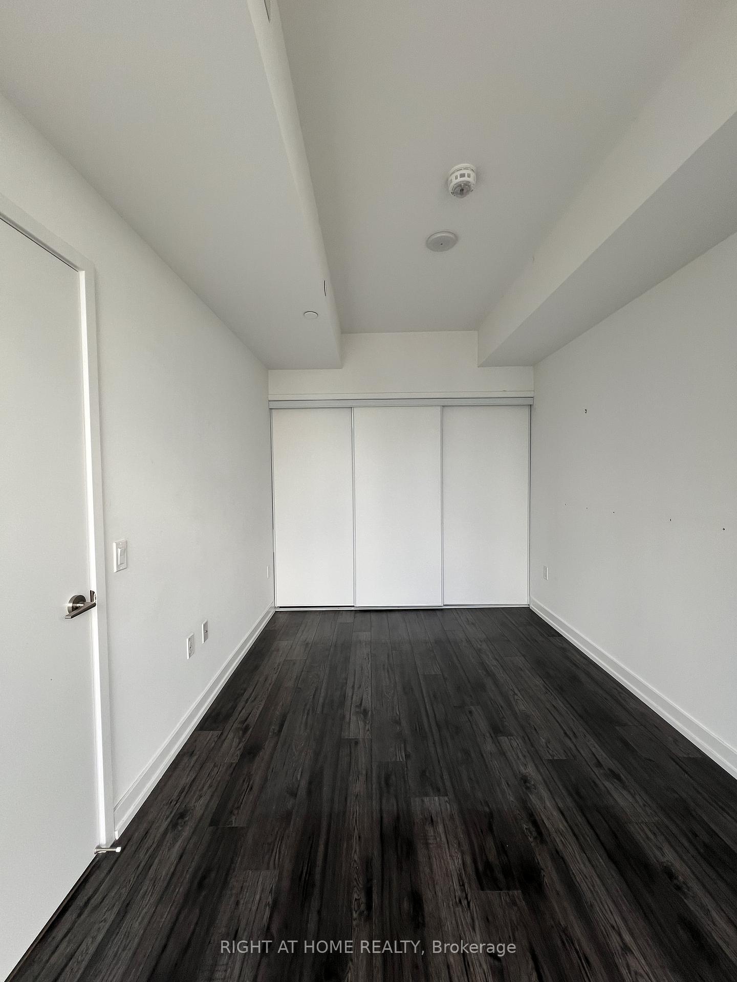Photo 6 of Unit 1805, 33 Helendale Avenue, Toronto, Yonge-Eglinton — HOMEH