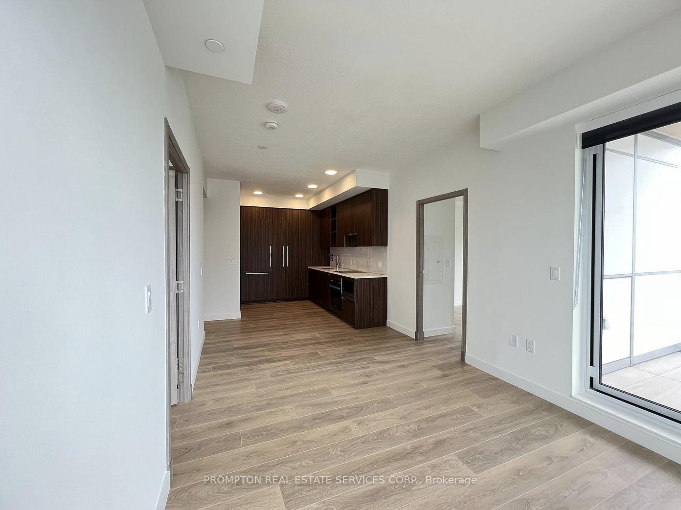 Photo 3 of Unit 2012, 27 Mcmahon Drive, North York, Bayview Village — HOMEH