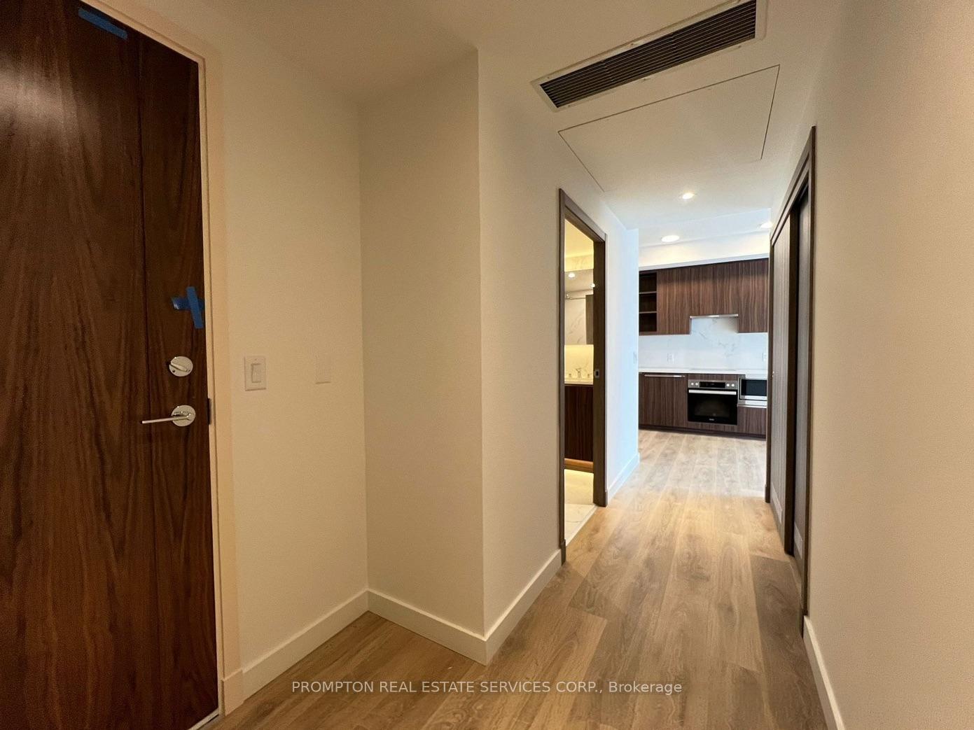 Photo 6 of Unit 2012, 27 Mcmahon Drive, North York, Bayview Village — HOMEH
