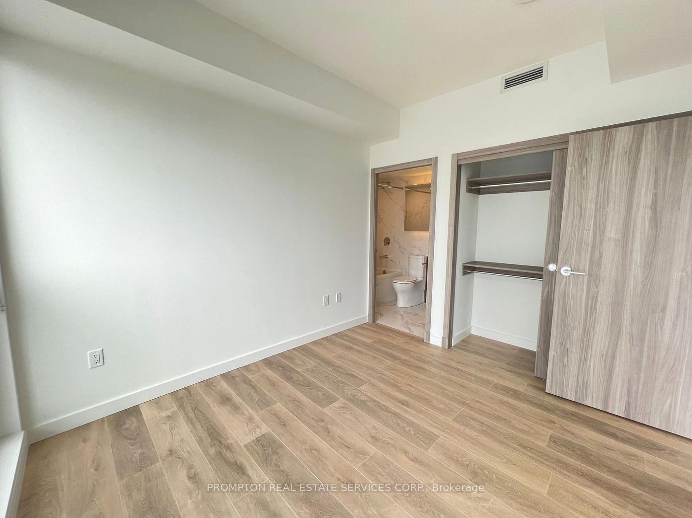 Photo 10 of Unit 2012, 27 Mcmahon Drive, North York, Bayview Village — HOMEH