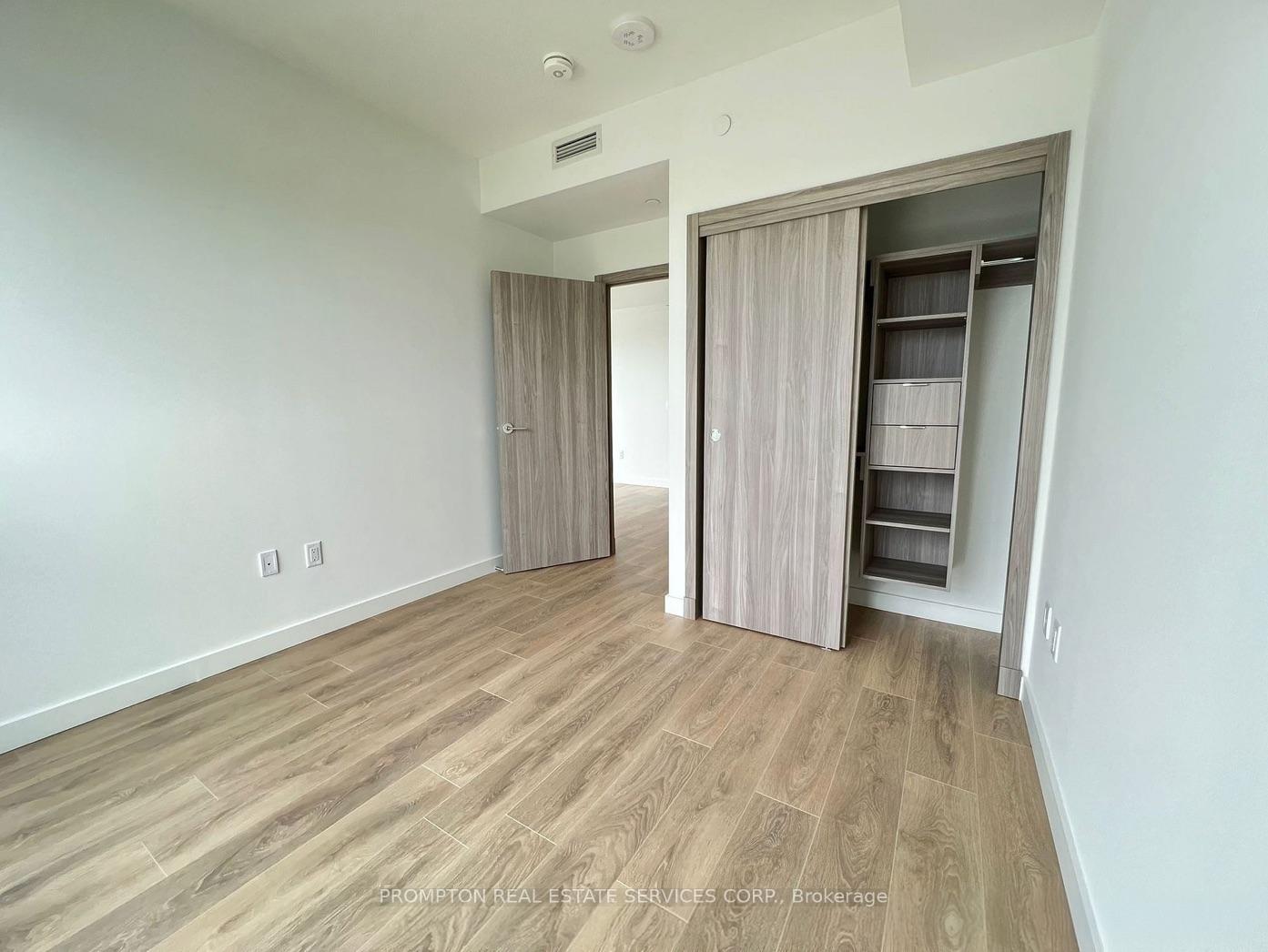 Photo 13 of Unit 2012, 27 Mcmahon Drive, North York, Bayview Village — HOMEH