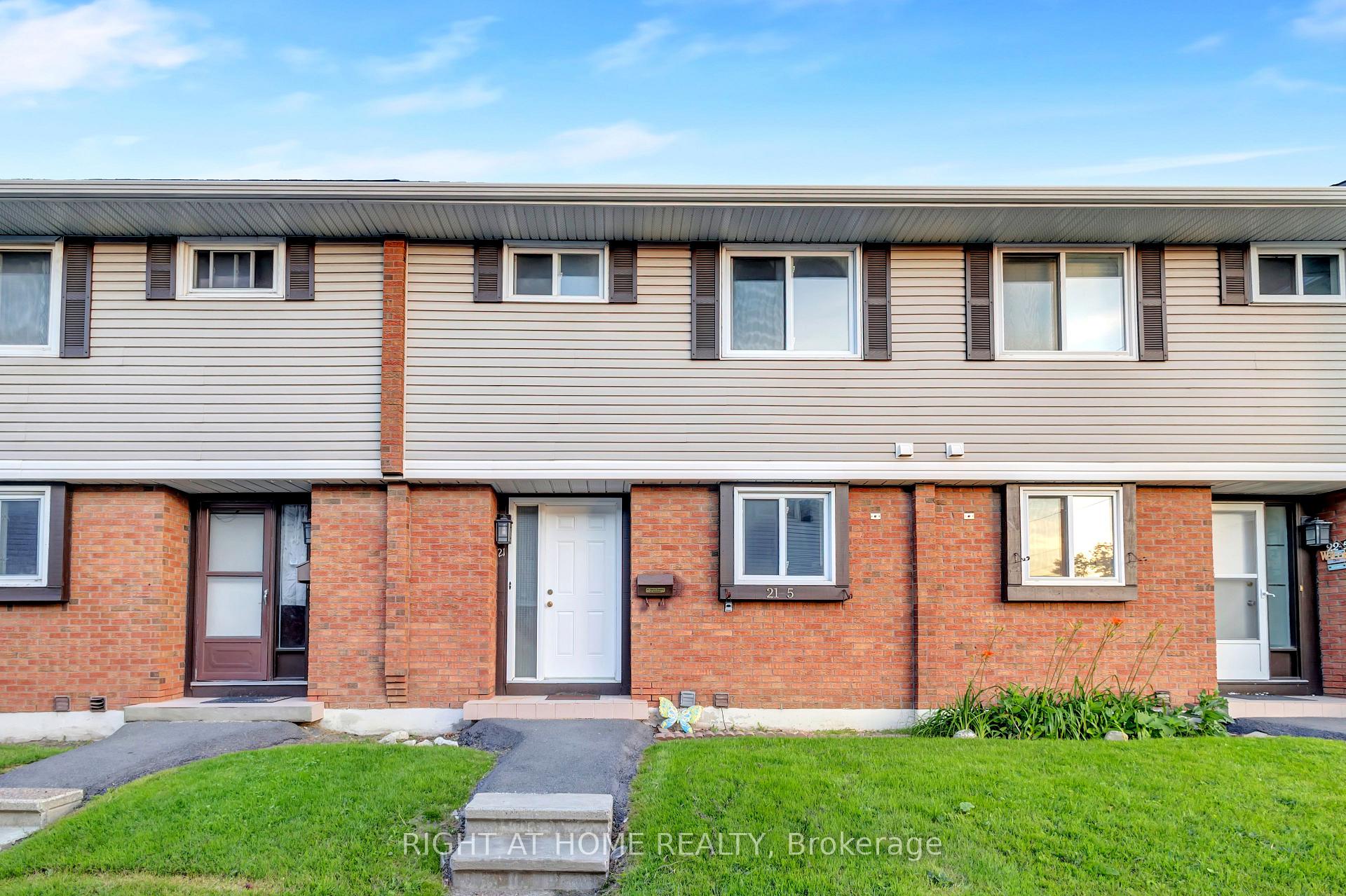 Photo 1 of Unit 21, 5 Hadley Circle, Ottawa, Bells Corners — HOMEH