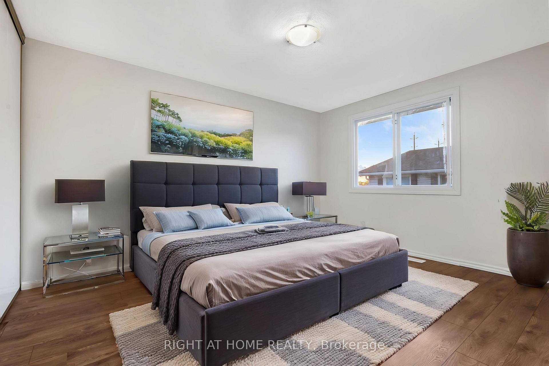 Photo 8 of Unit 21, 5 Hadley Circle, Ottawa, Bells Corners — HOMEH