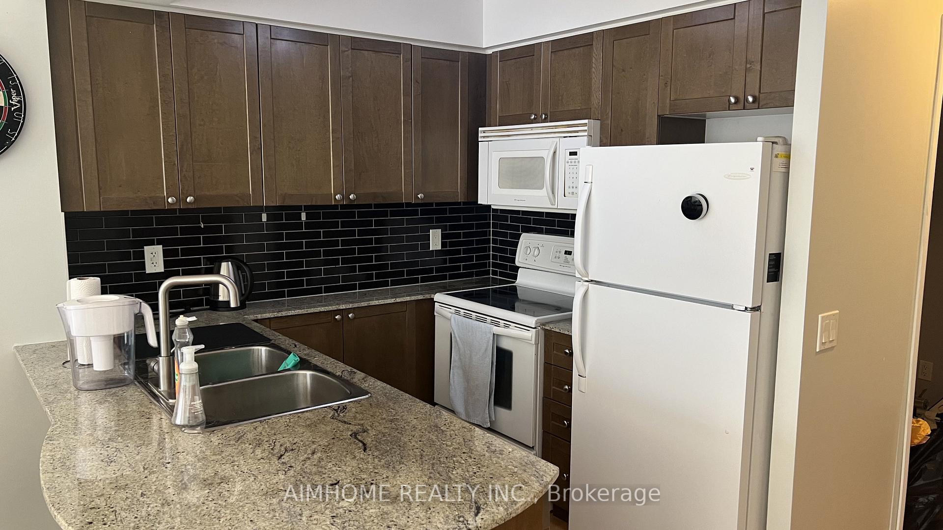 Photo 2 of Unit 503, 763 Bay Street, Toronto, Bay Street Corridor — HOMEH